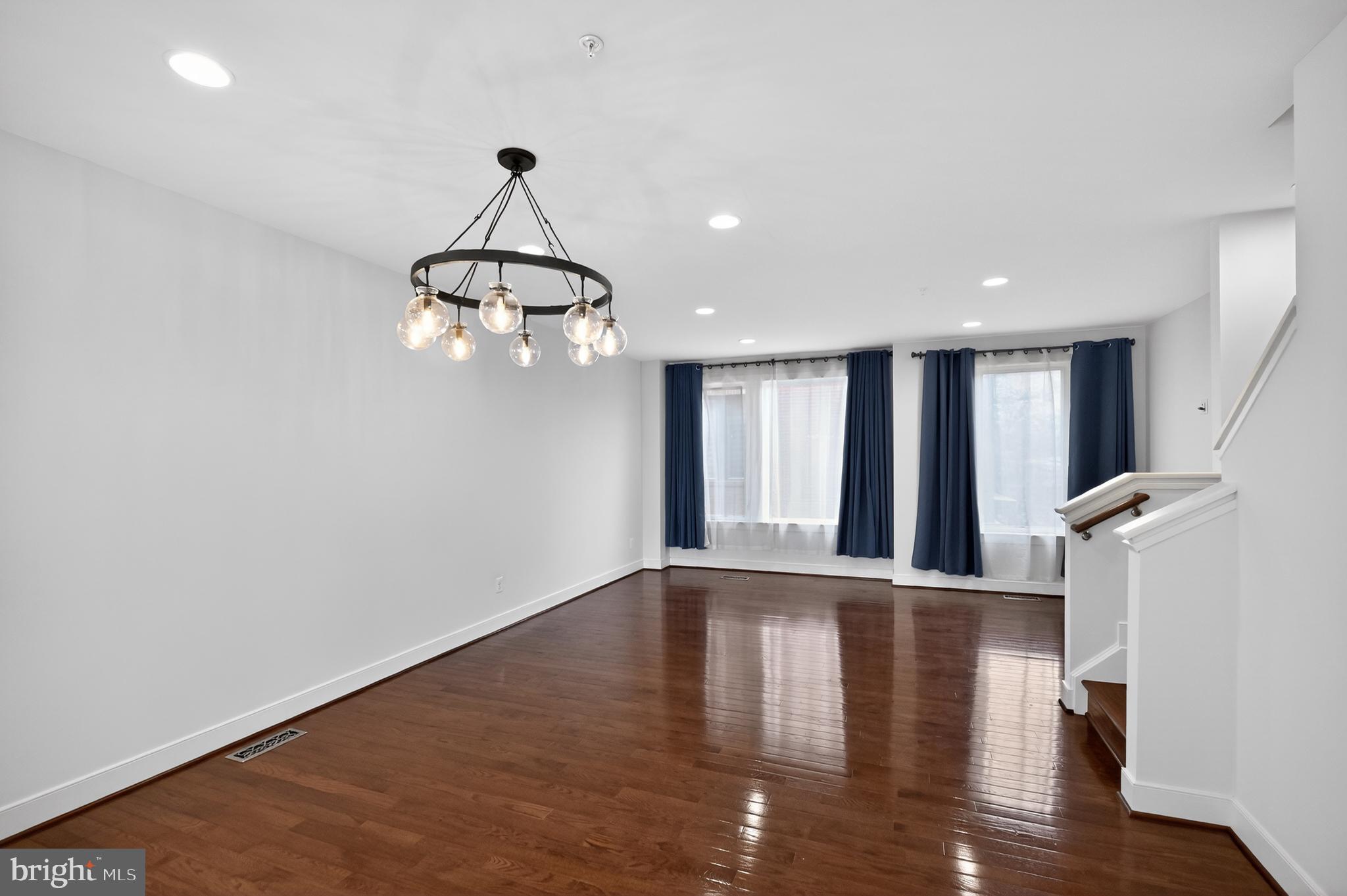 MOSAIC AT MERRIFIELD - Residential