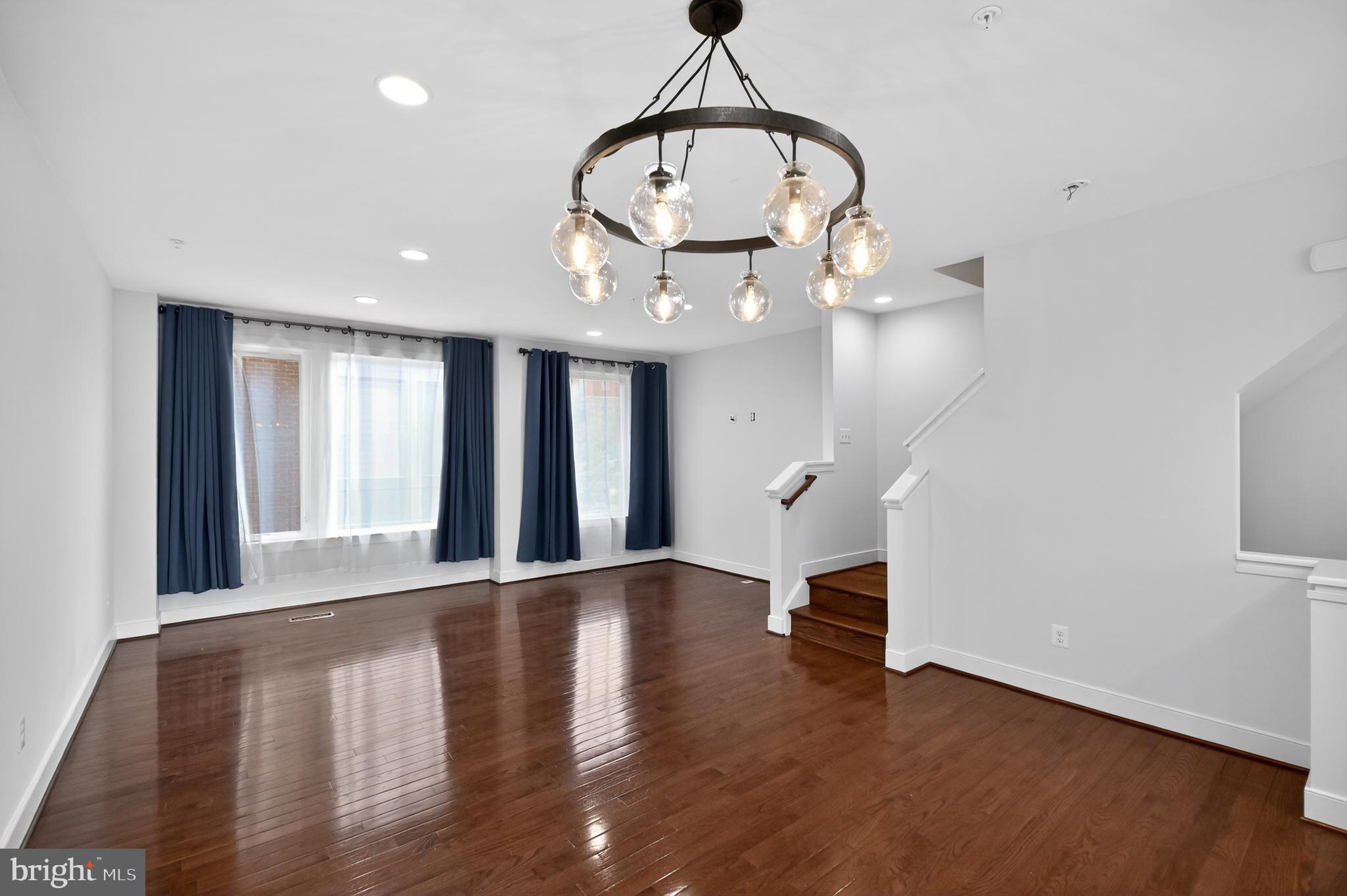 MOSAIC AT MERRIFIELD - Residential