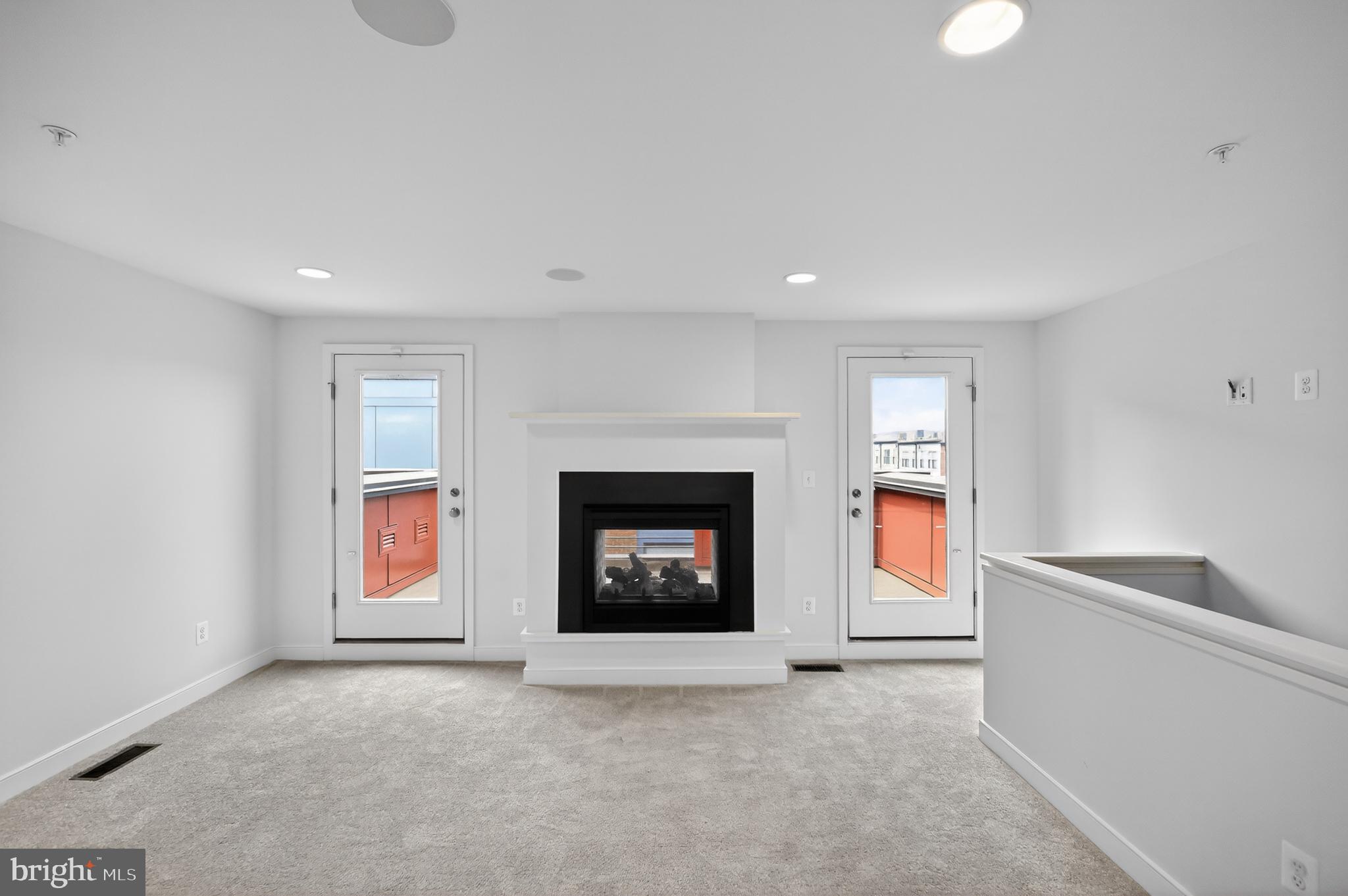 MOSAIC AT MERRIFIELD - Residential