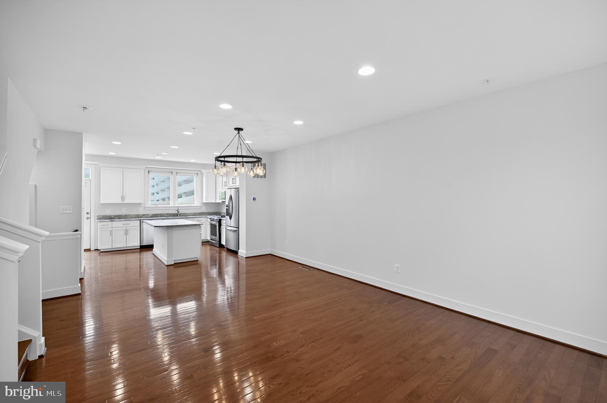 MOSAIC AT MERRIFIELD - Residential