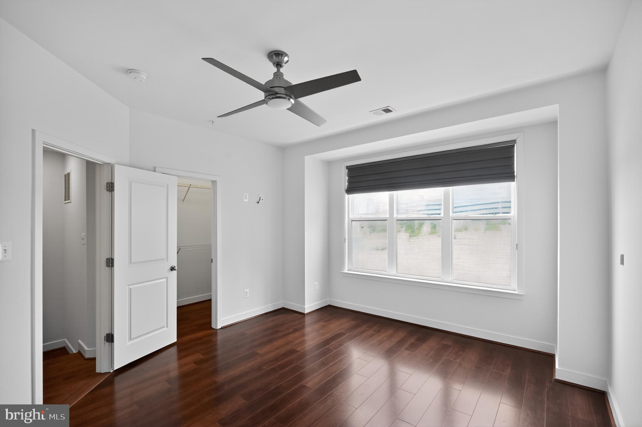 MOSAIC AT MERRIFIELD - Residential