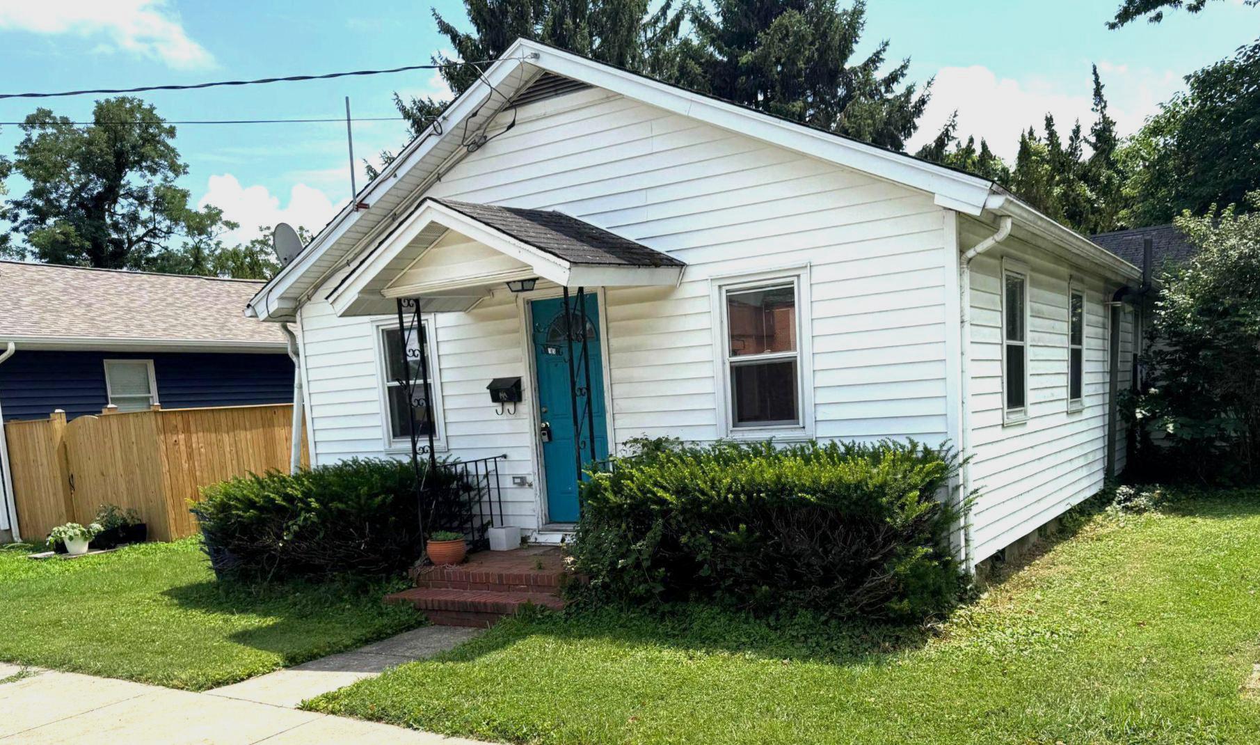 Explore a flexible mixed-use investment property with strong income potential.
This spacious blank canvas can be customized as a residential rental, office, retreat, or other income-producing space. Ideally located near local amenities and ready for renovation, it offers investors a strong opportunity to create value and attract future occupants.