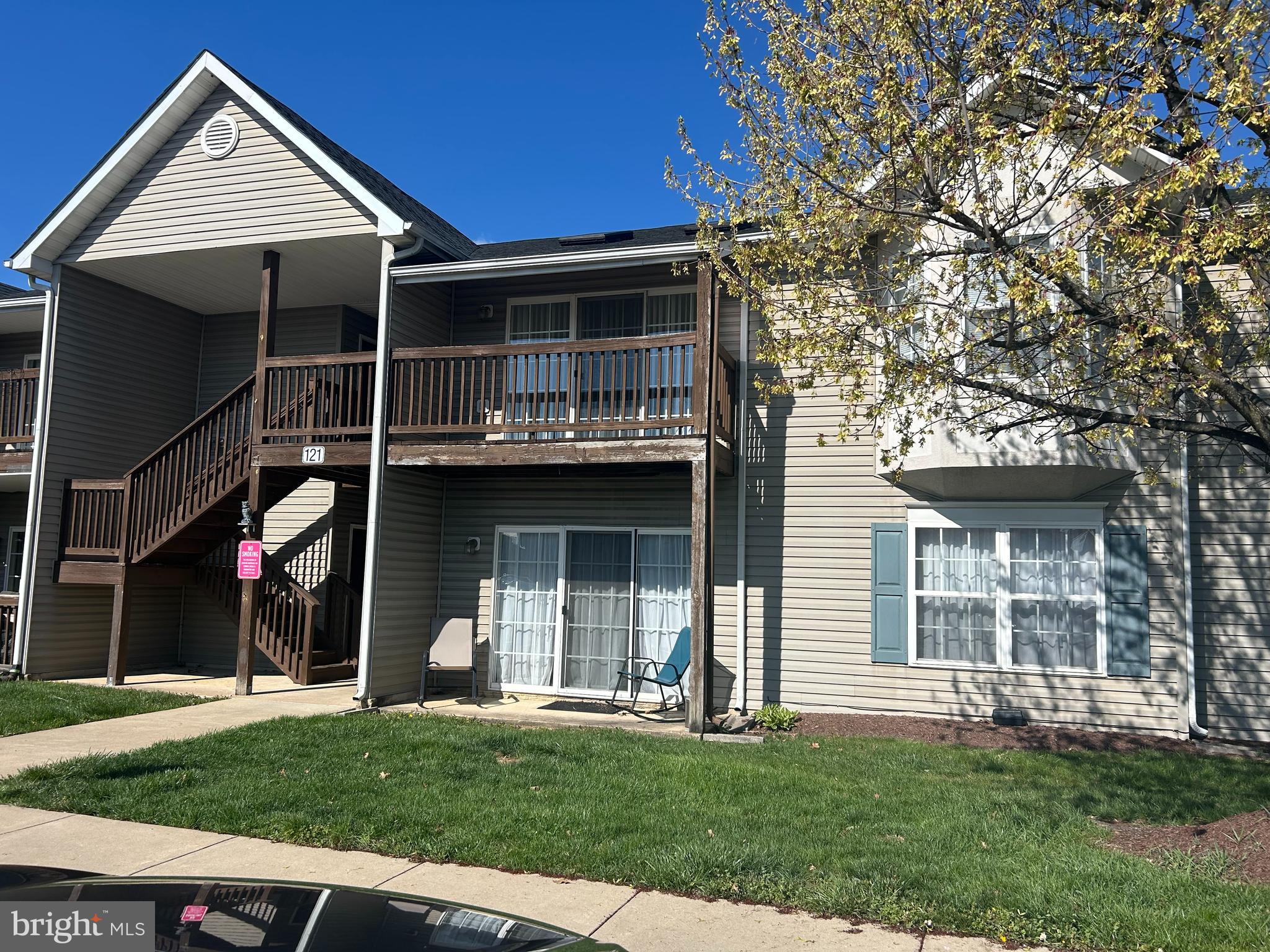 2 Bed, 2 bath condominium.   New appliances, including water heater and heat pump.  Gas fireplace, open concept with separate dining room.  Patio/ porch with french doors and skylights in living room allow tons of natural light. Primary suite includes walk-in closet. Conveniently located off rt 7 and 81.