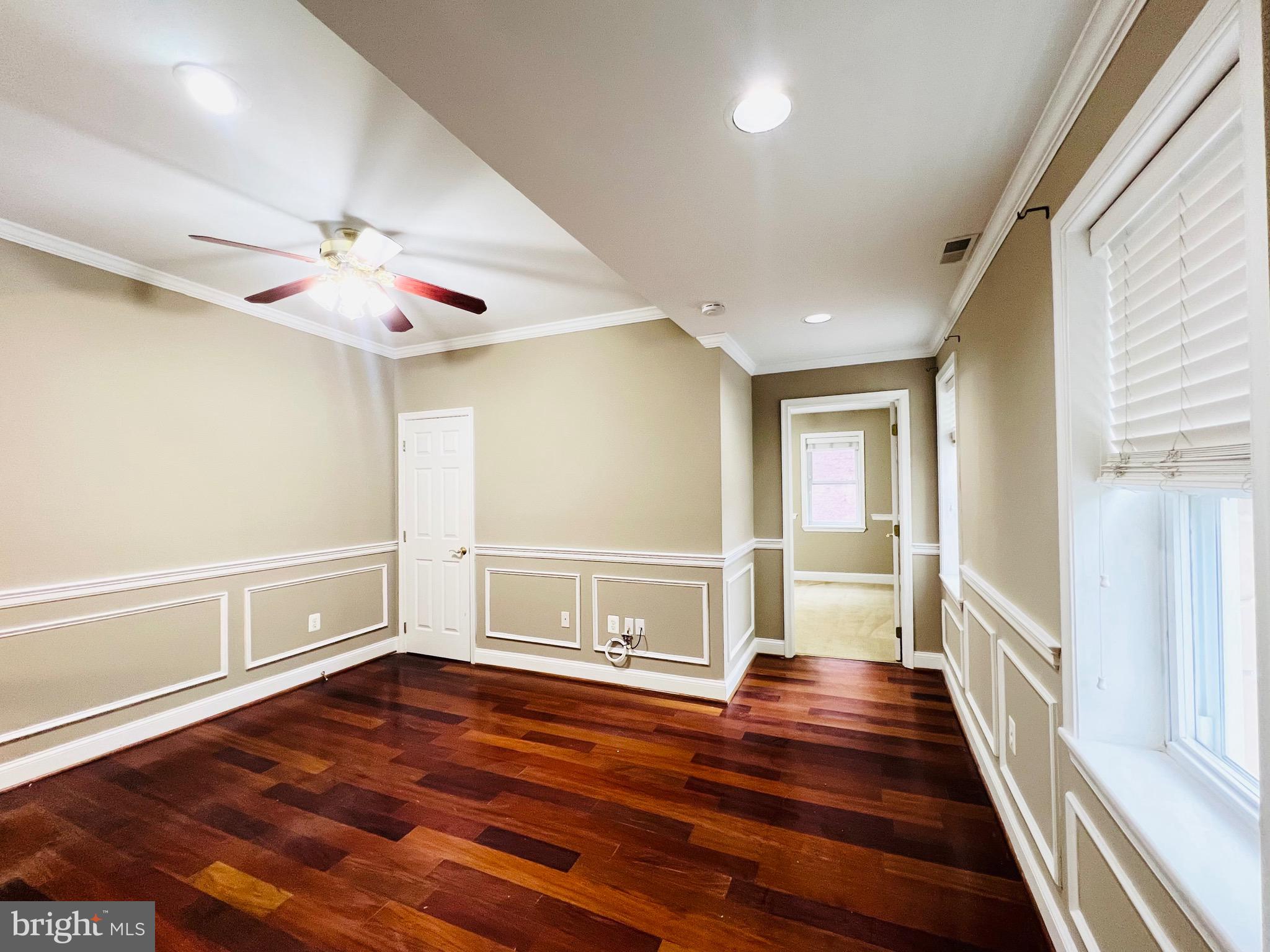 WASHINGTON HILL - Residential