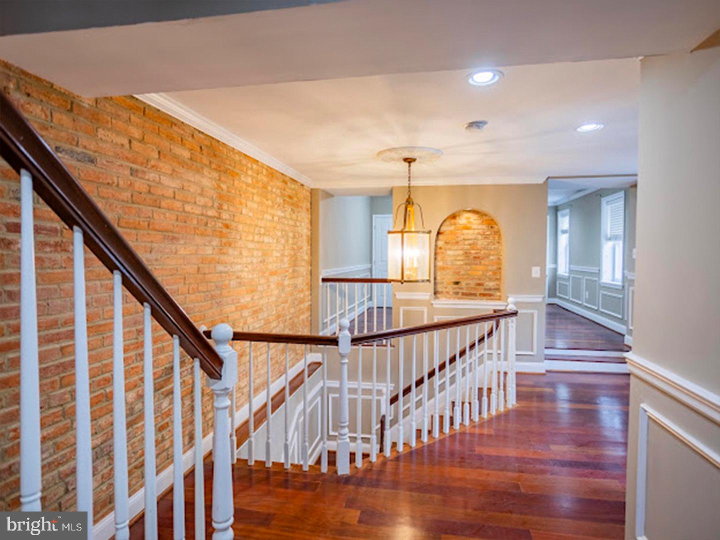 WASHINGTON HILL - Residential