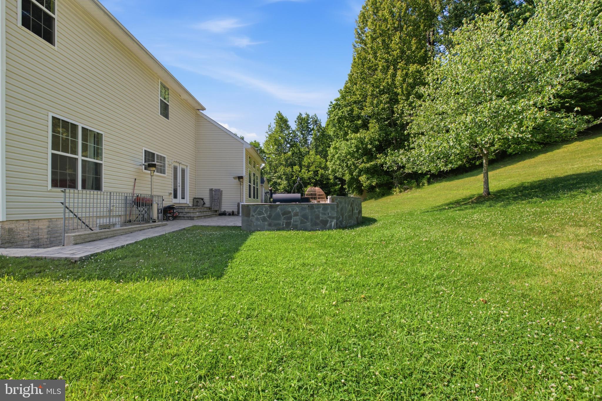 LINWOOD KNOLLS - Residential