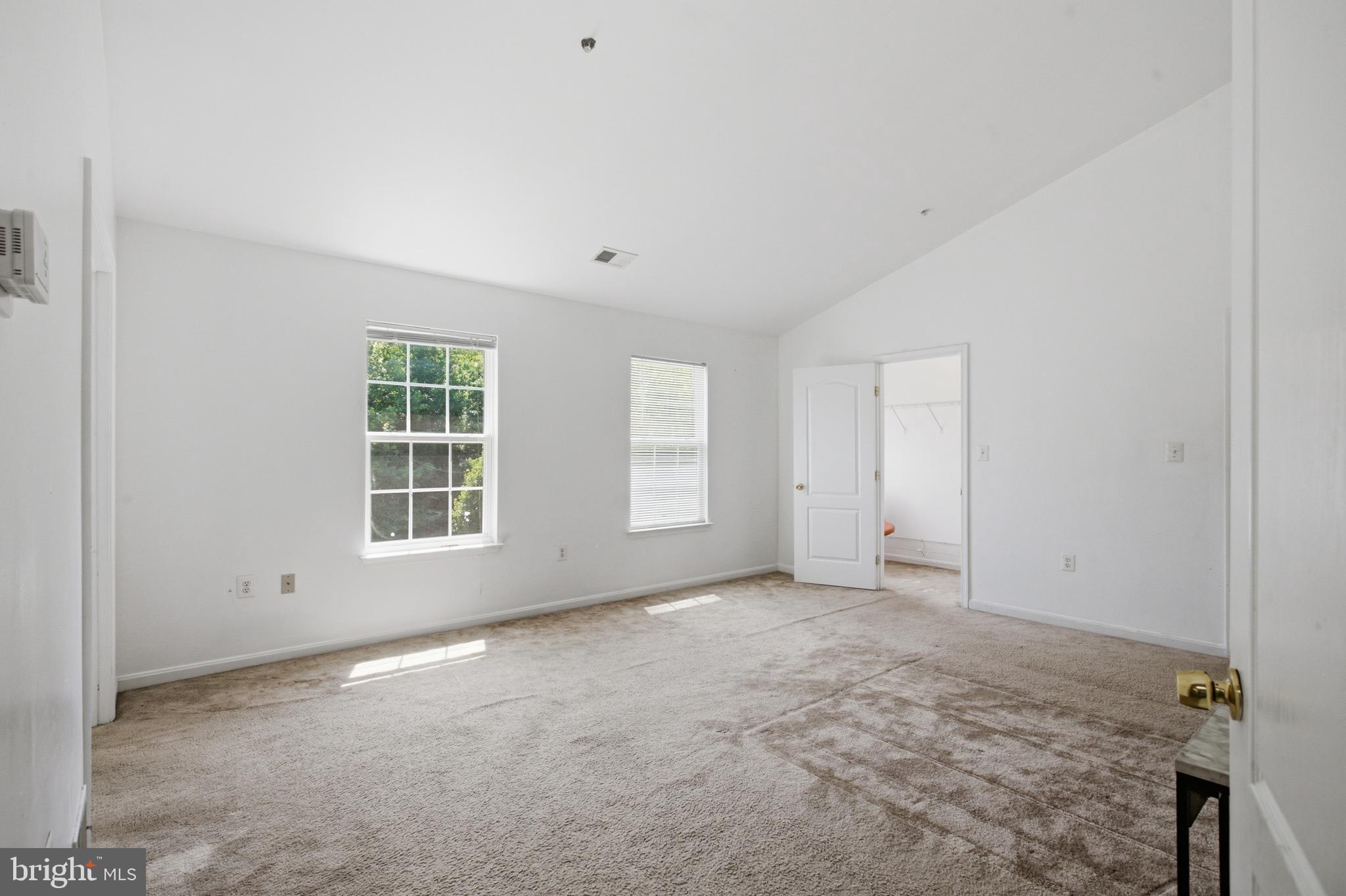 LINWOOD KNOLLS - Residential