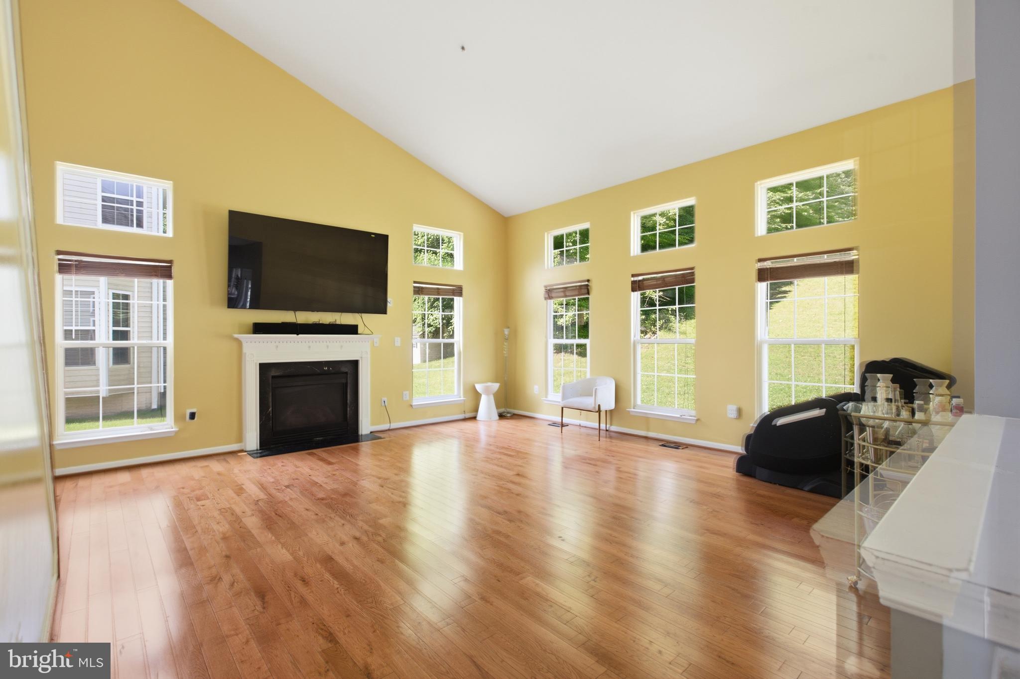 LINWOOD KNOLLS - Residential