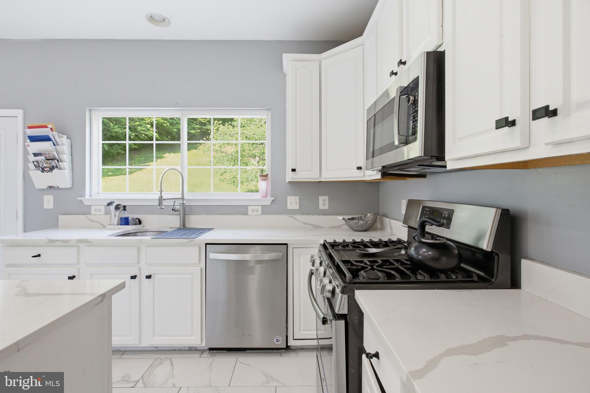 LINWOOD KNOLLS - Residential