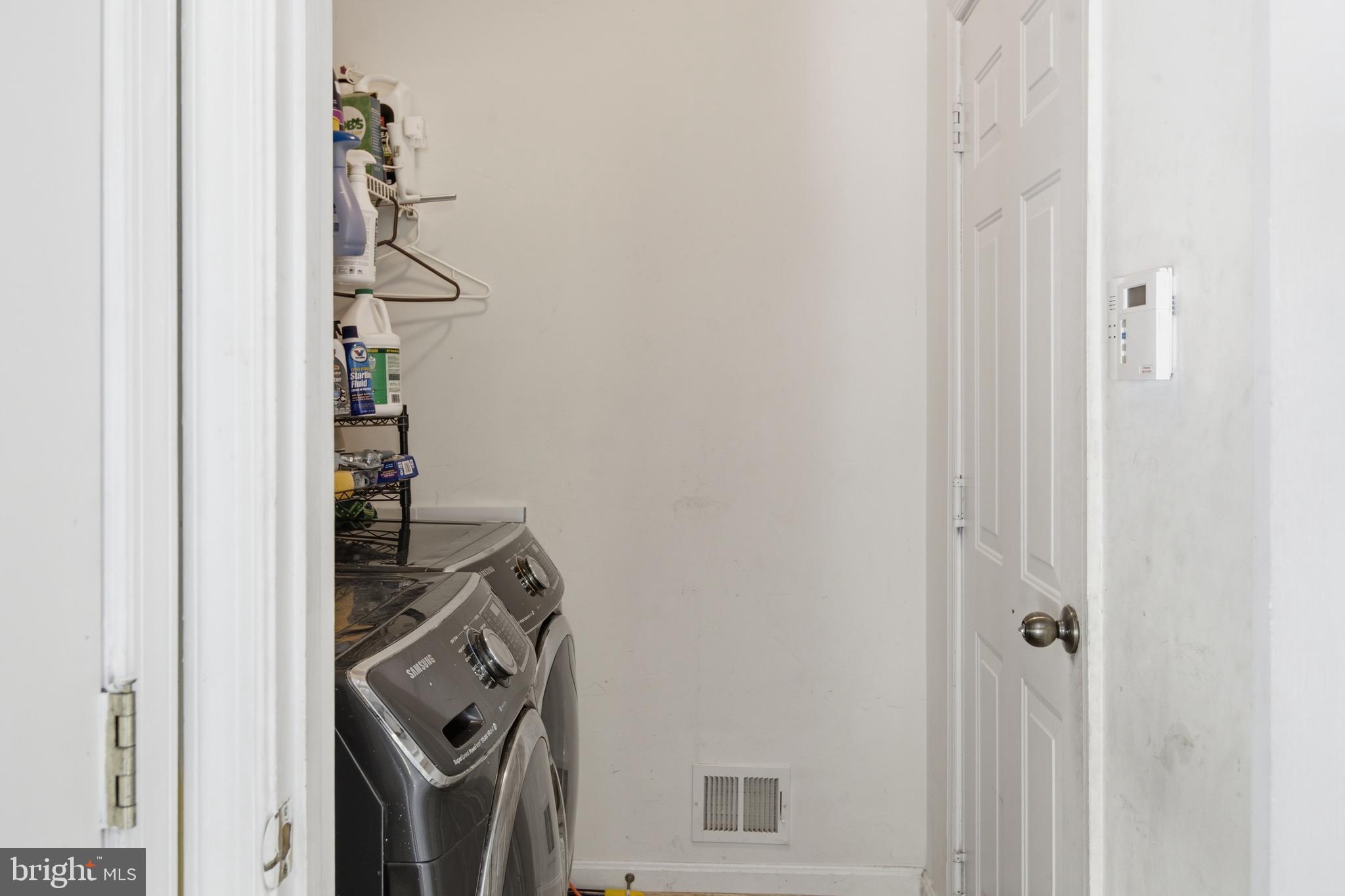 LINWOOD KNOLLS - Residential