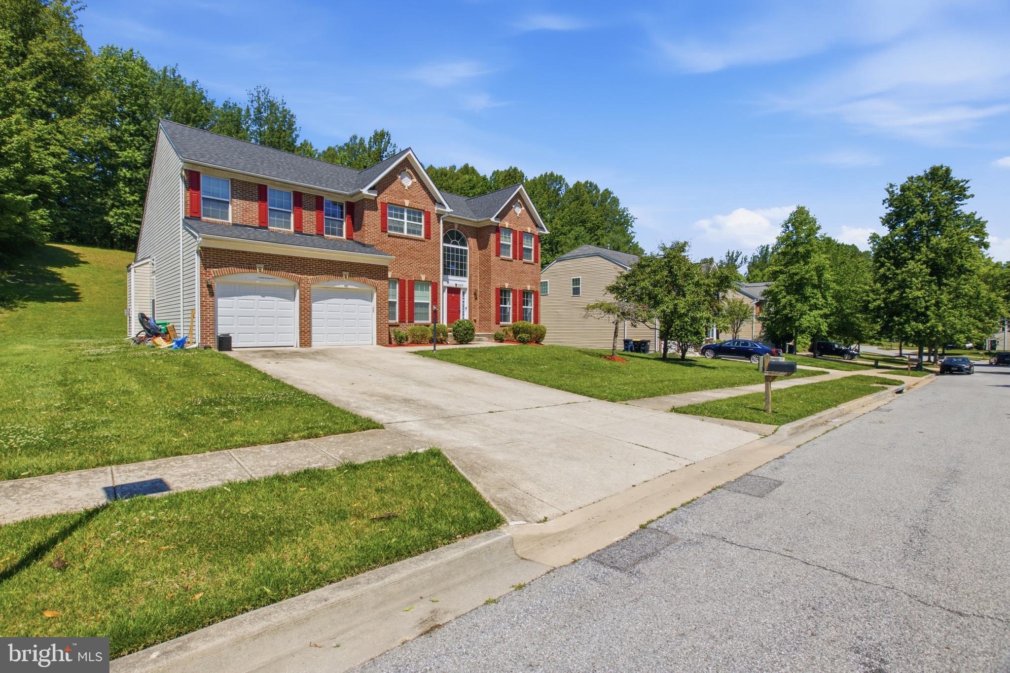 LINWOOD KNOLLS - Residential