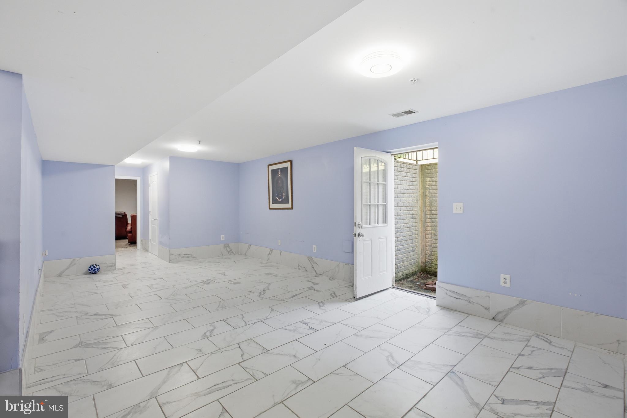 LINWOOD KNOLLS - Residential