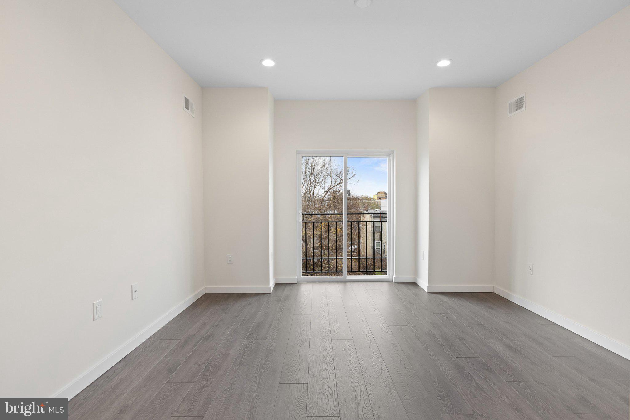 NORRIS SQUARE - Residential