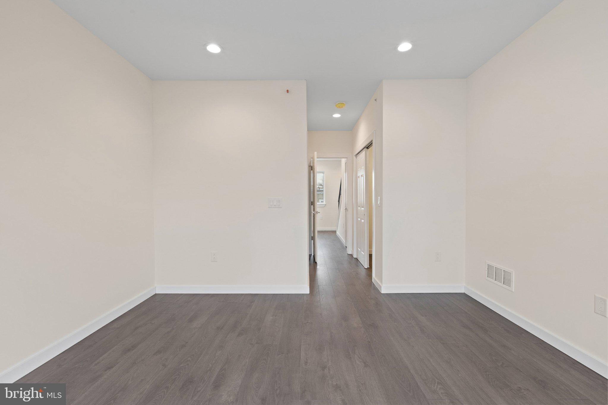NORRIS SQUARE - Residential