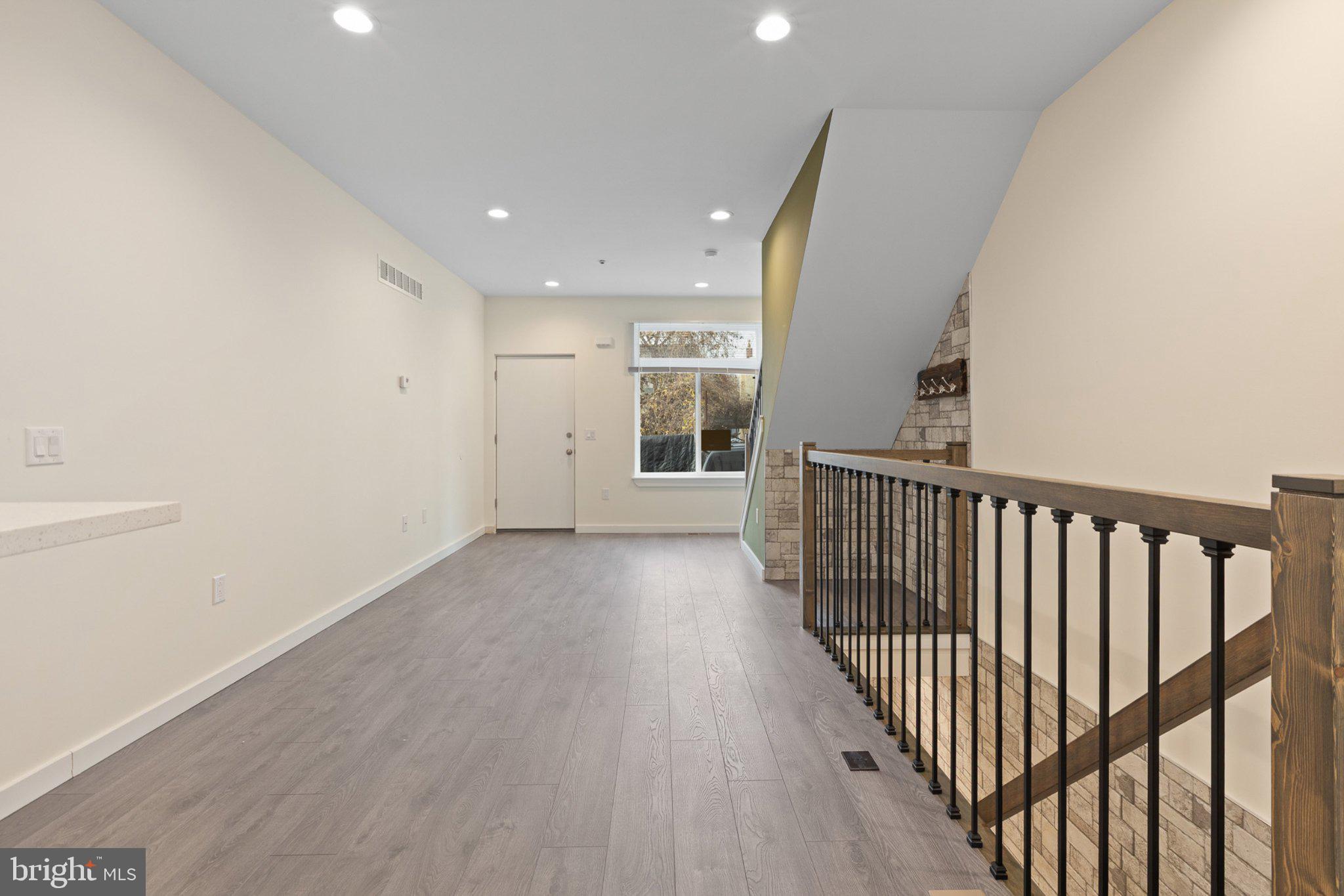 NORRIS SQUARE - Residential