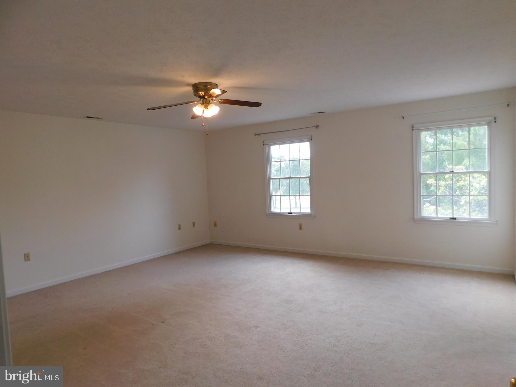 ALBIN VILLAGE - Residential Lease