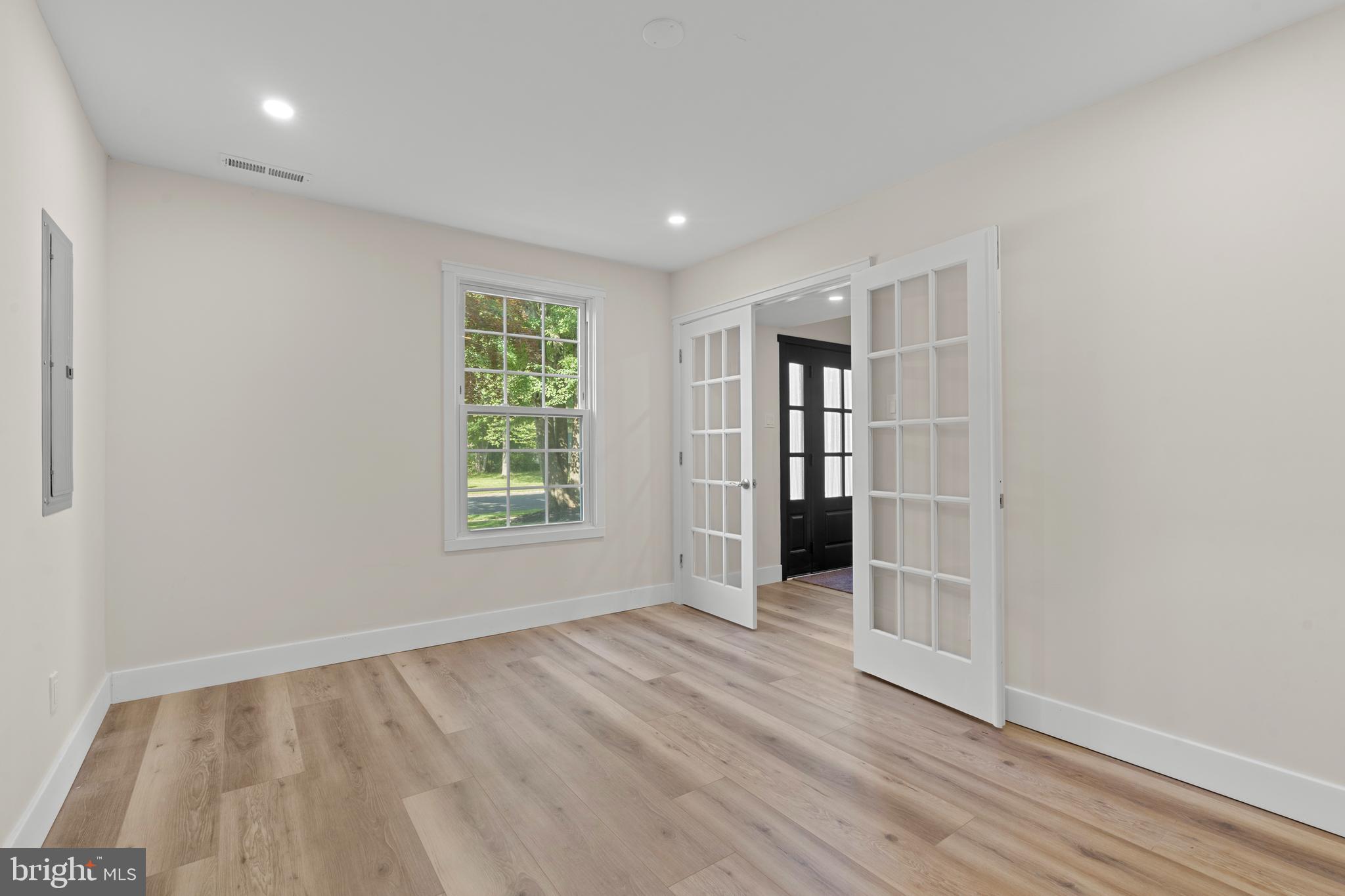 HIDDEN MDWS - Residential