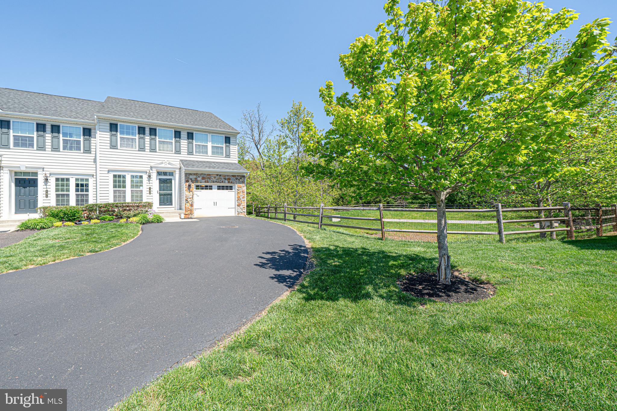 WALNUT CREEK AT MONT - Residential