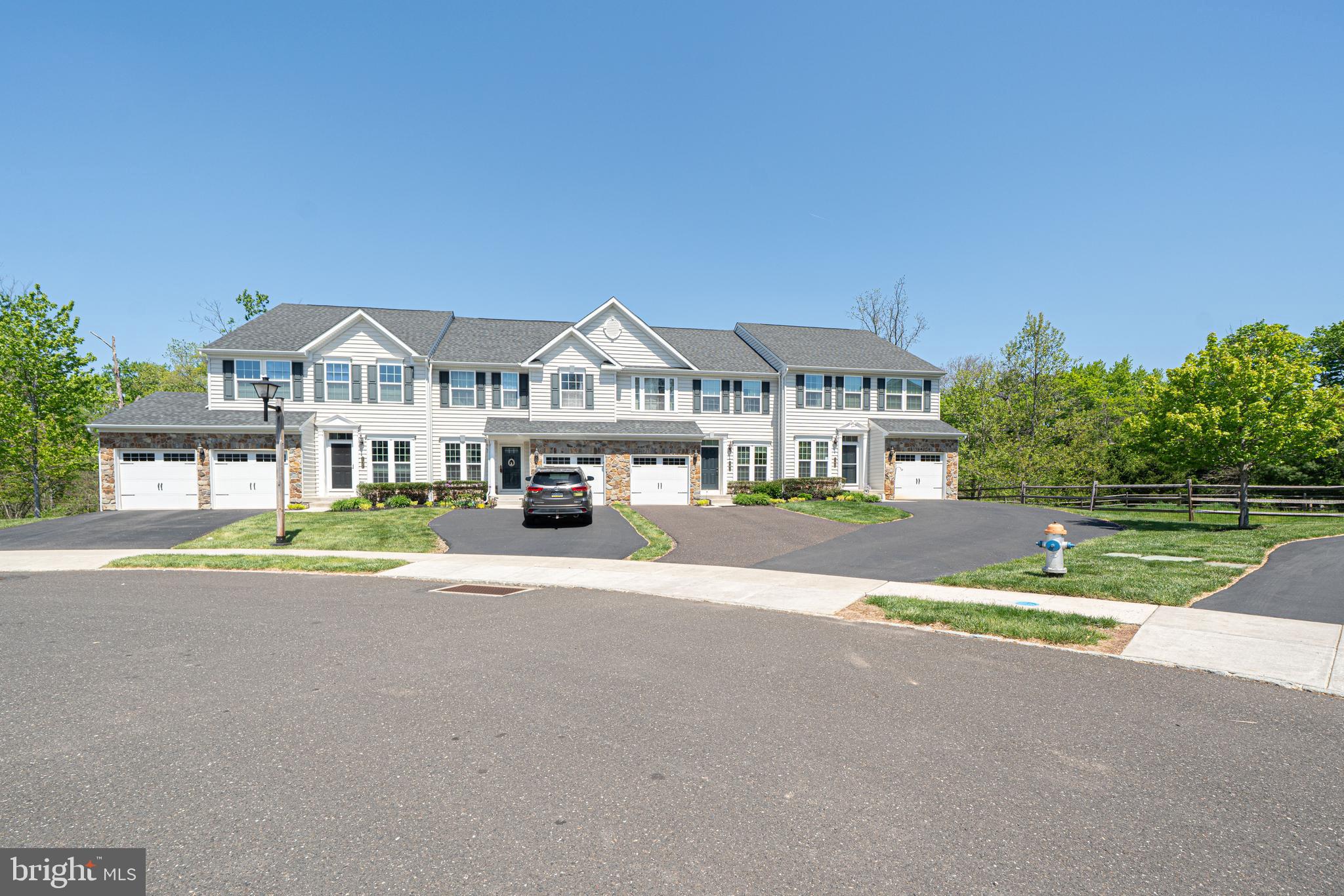 WALNUT CREEK AT MONT - Residential