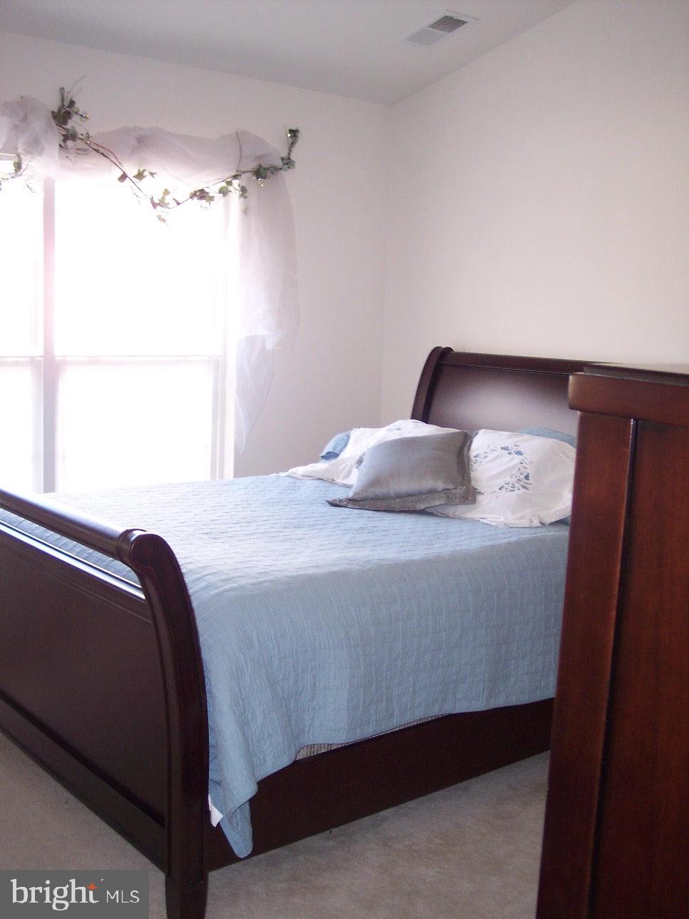 COLONNADE AT DULLES - Residential Lease