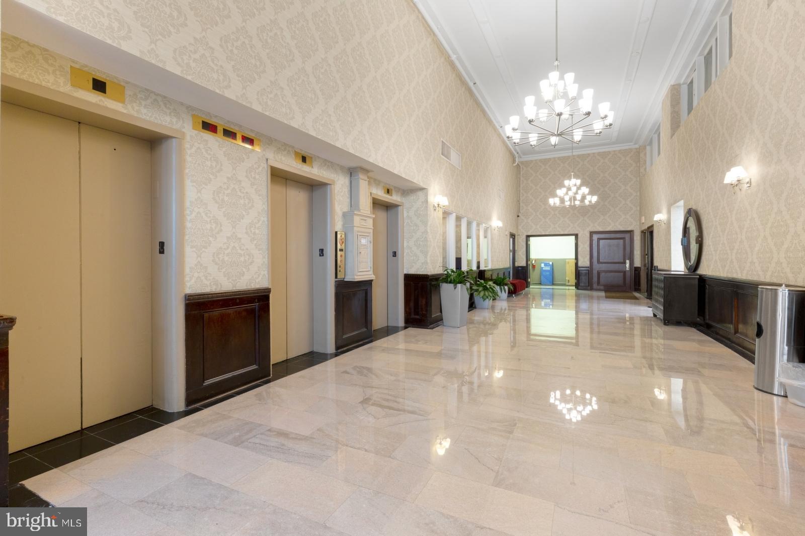 AVENUE OF THE ARTS - Residential Lease