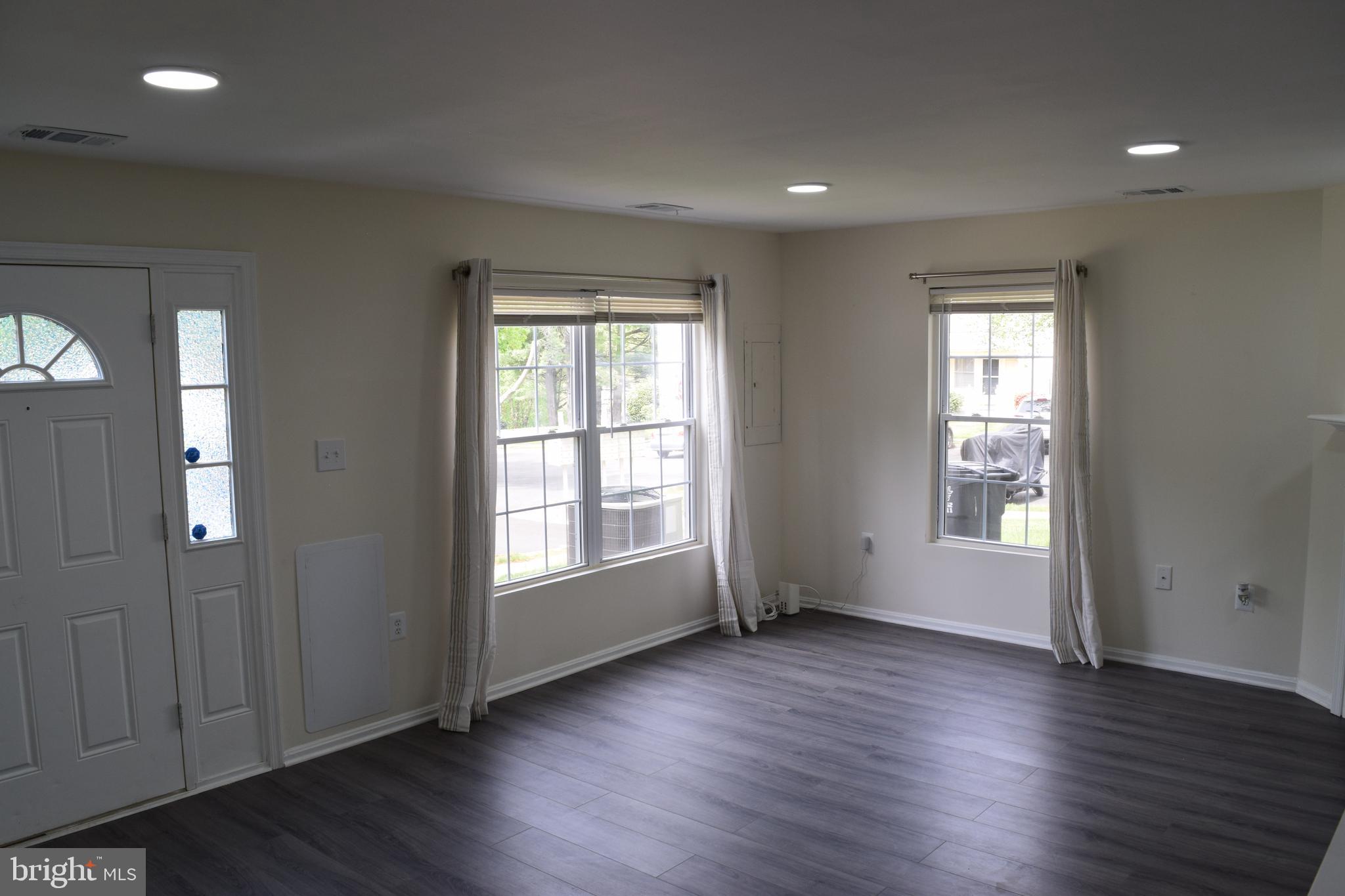 LAKE RIDGE - Residential Lease