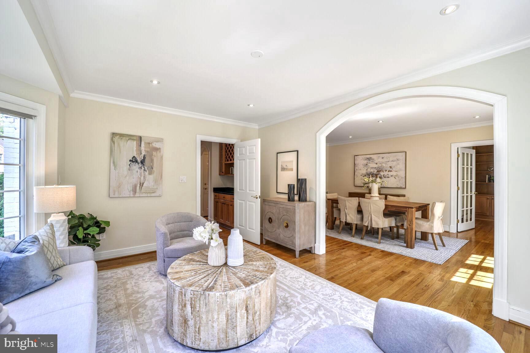 CHEVY CHASE - Residential