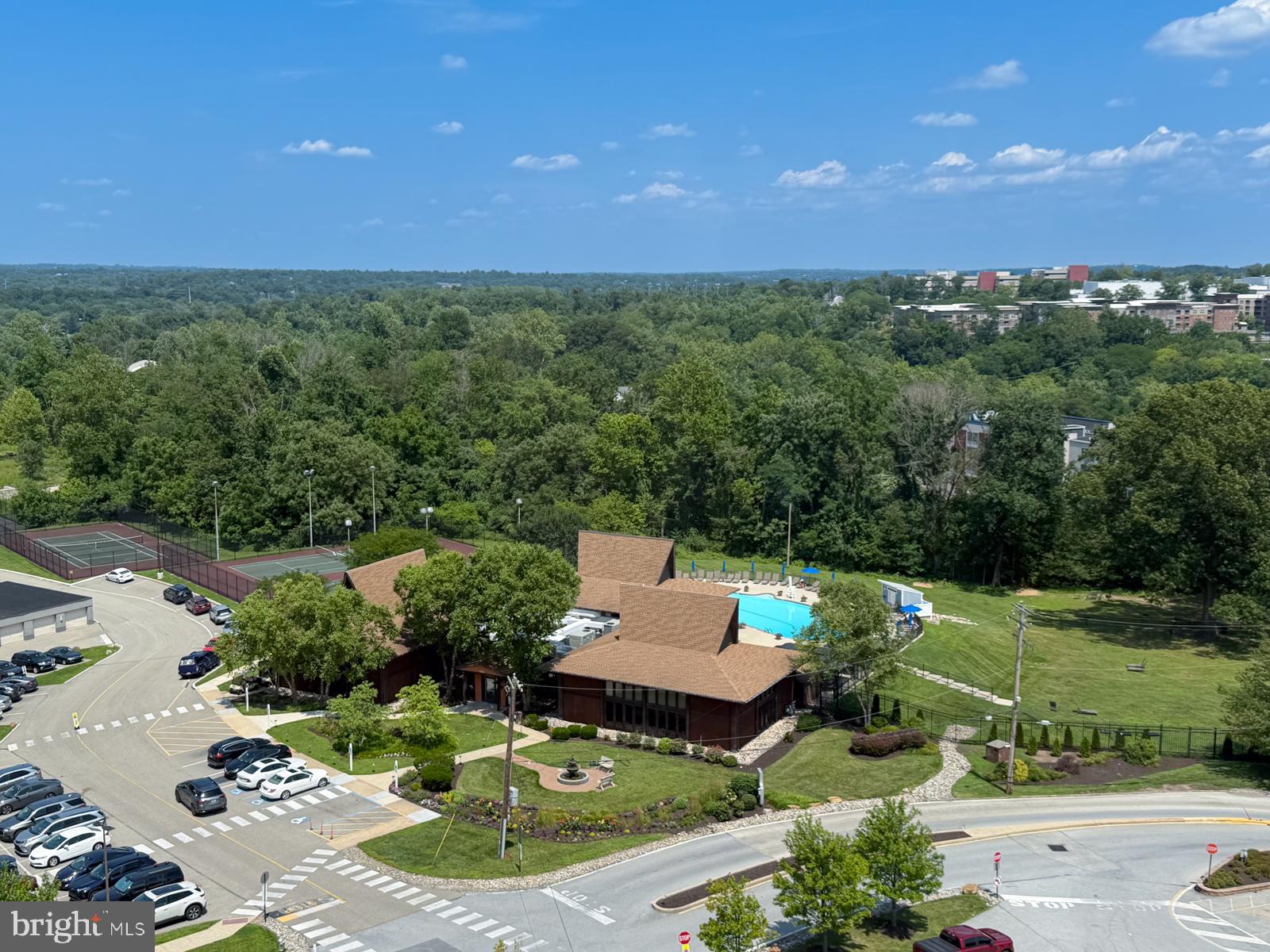 VALLEY FORGE TOWER - Residential