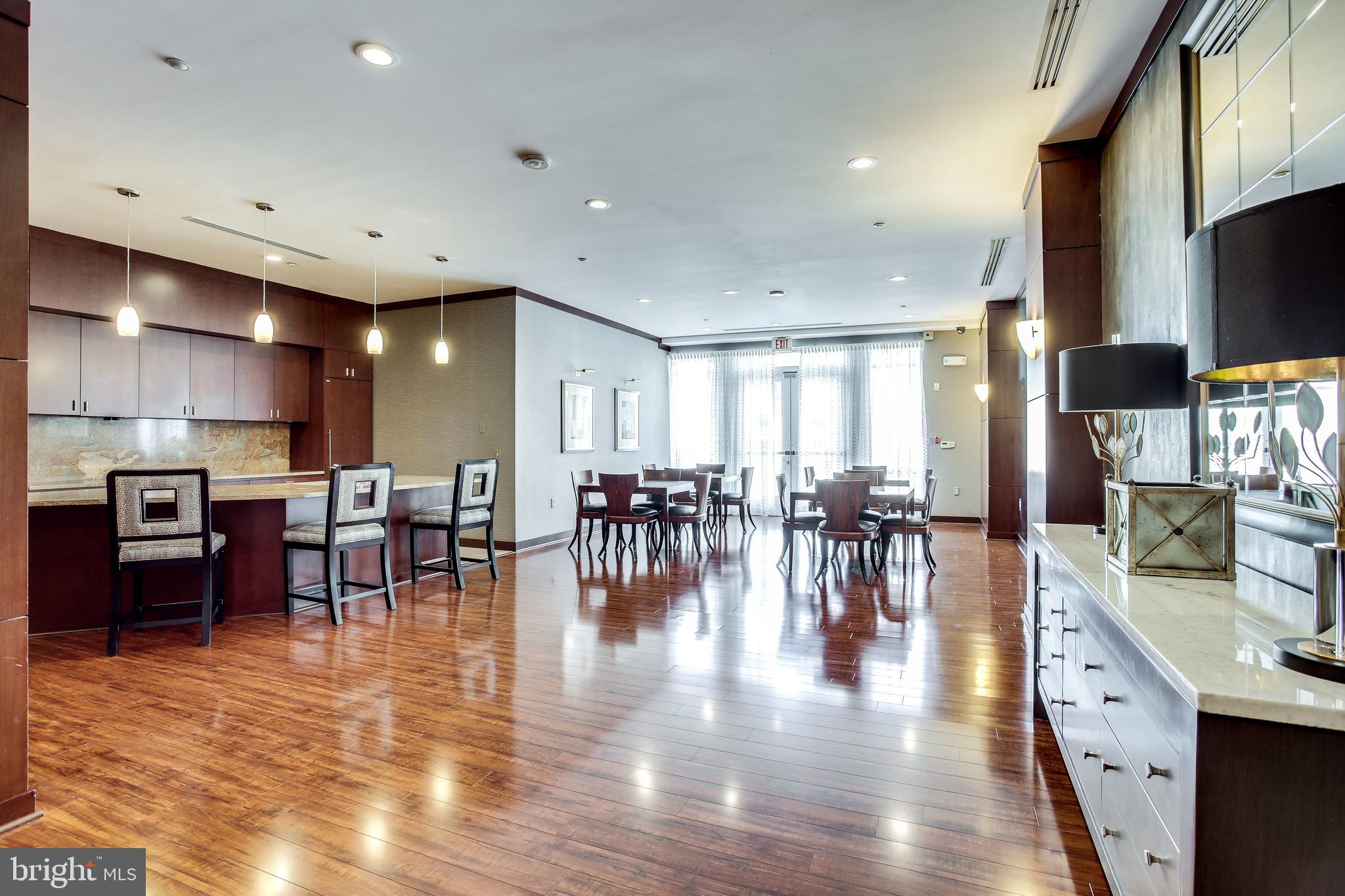 THE MERCER AT RESTON SQUARE - Residential