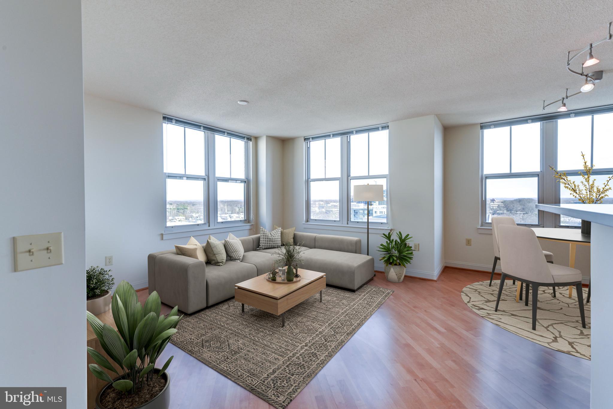 THE MERCER AT RESTON SQUARE - Residential