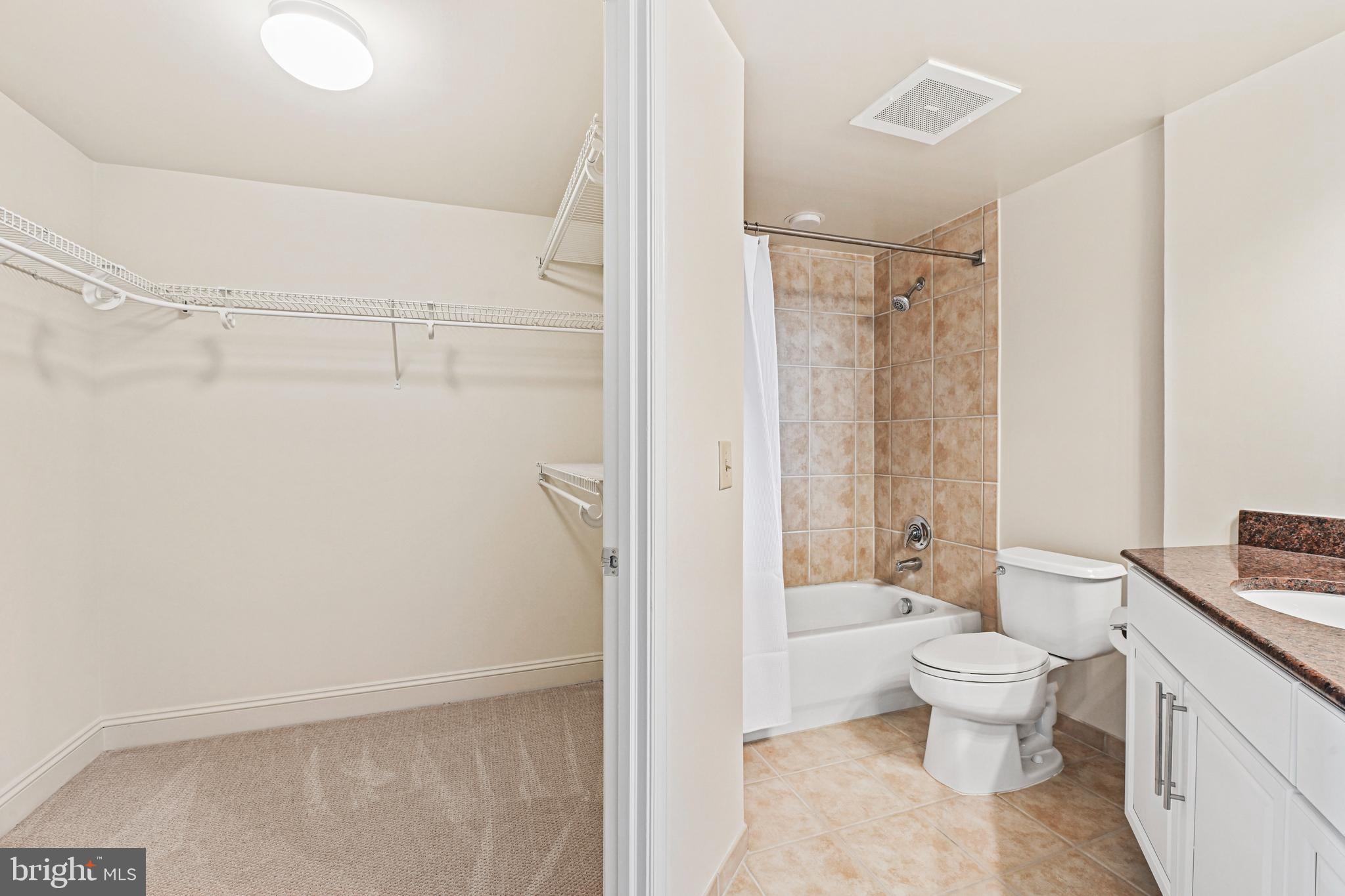 THE MERCER AT RESTON SQUARE - Residential