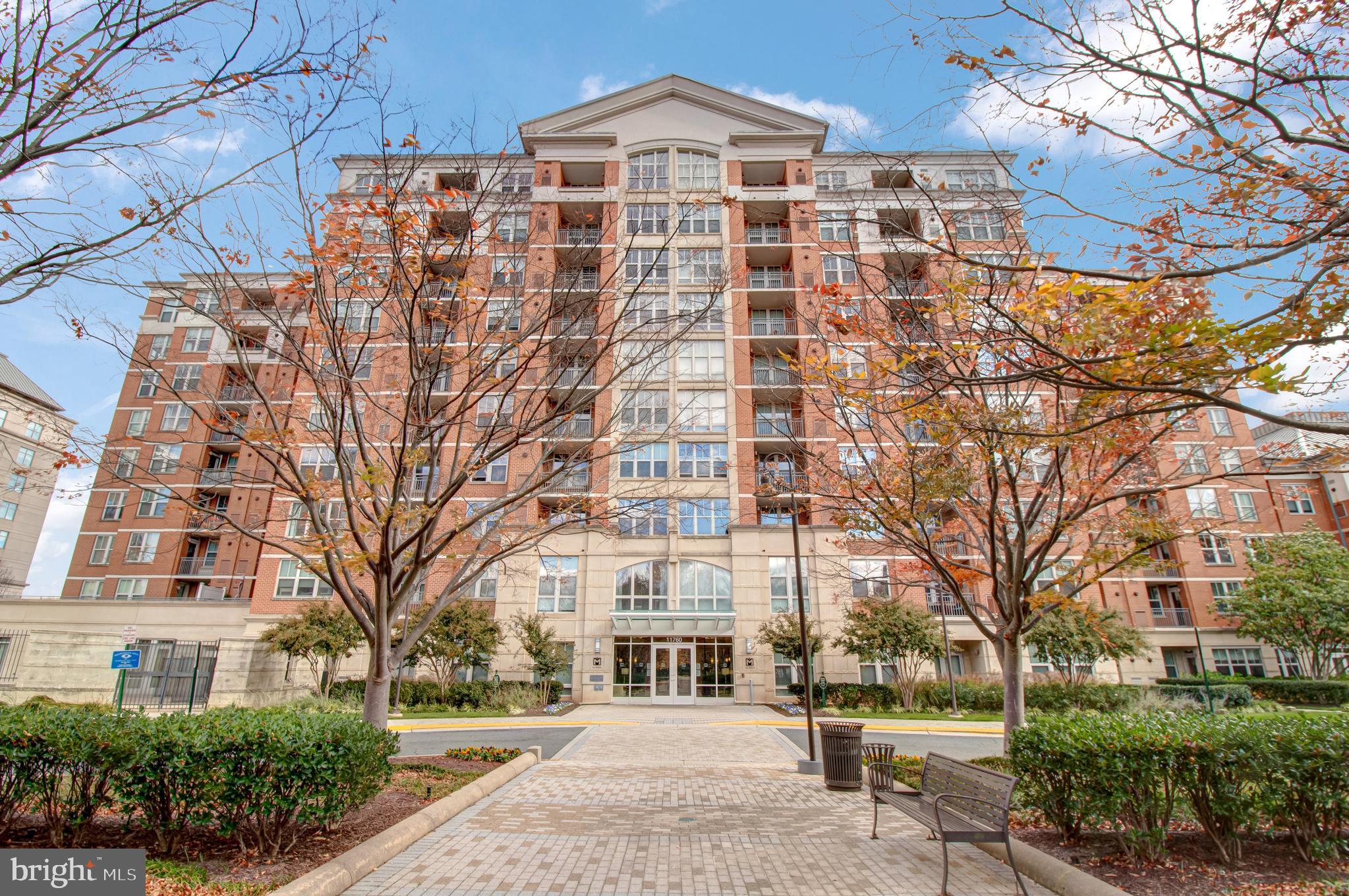 THE MERCER AT RESTON SQUARE - Residential