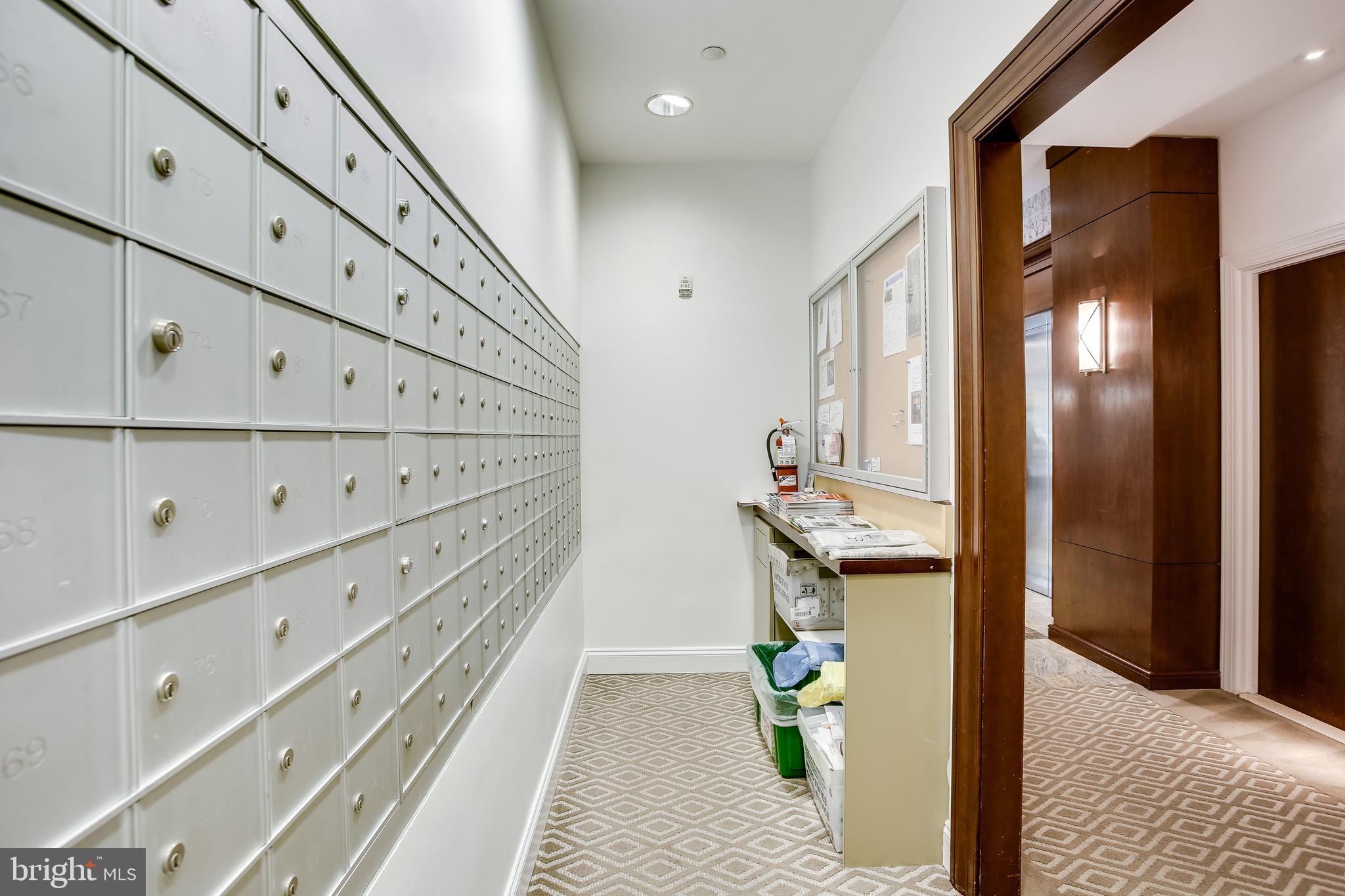 THE MERCER AT RESTON SQUARE - Residential