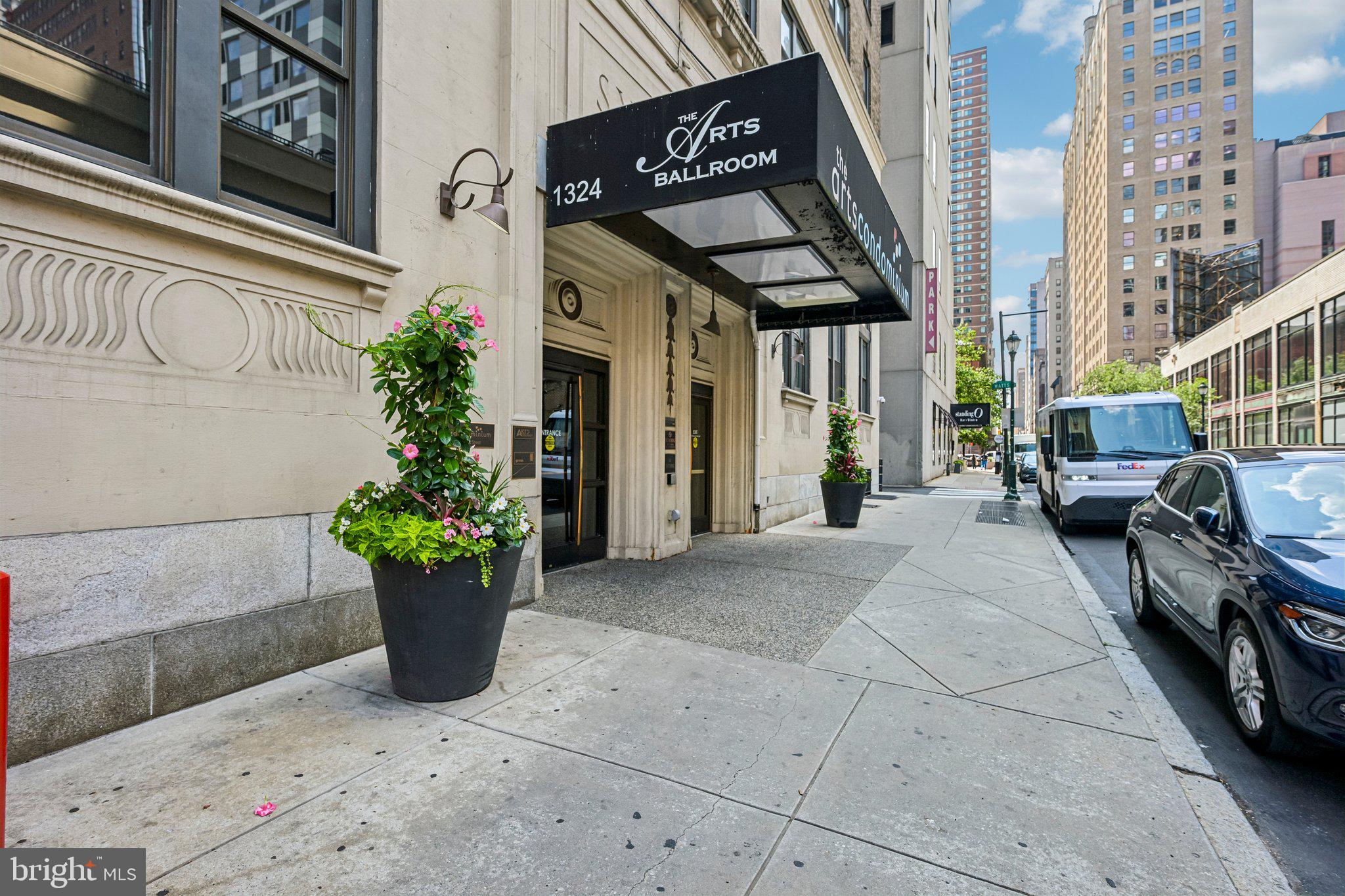 CENTER CITY - Residential