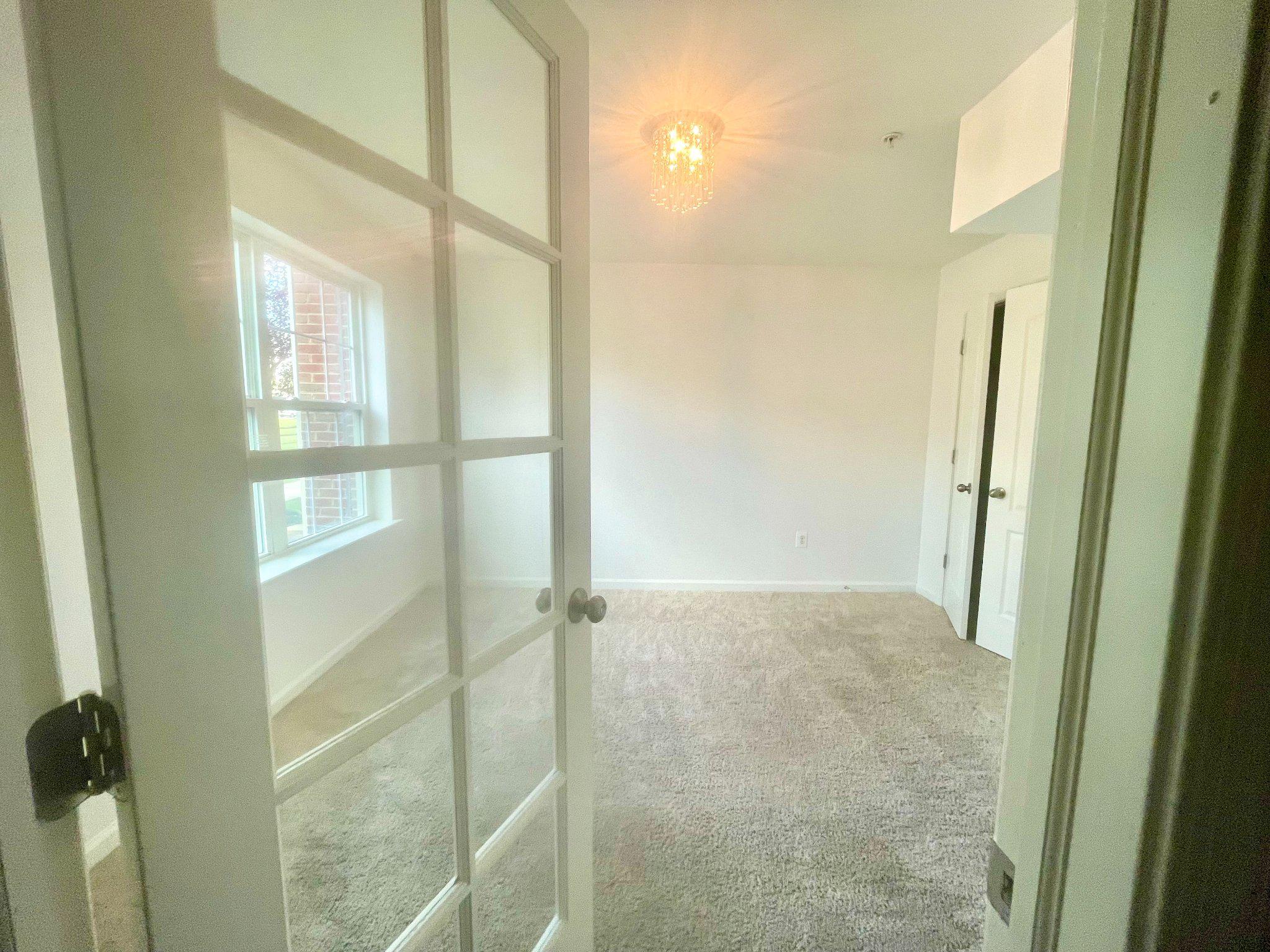 OXFORD SQUARE - Residential