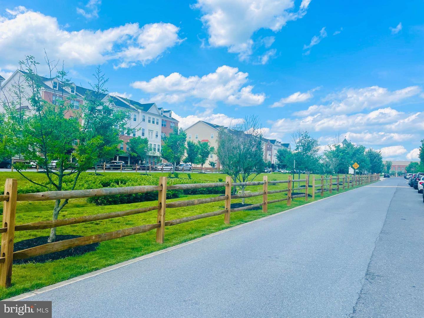 OXFORD SQUARE - Residential