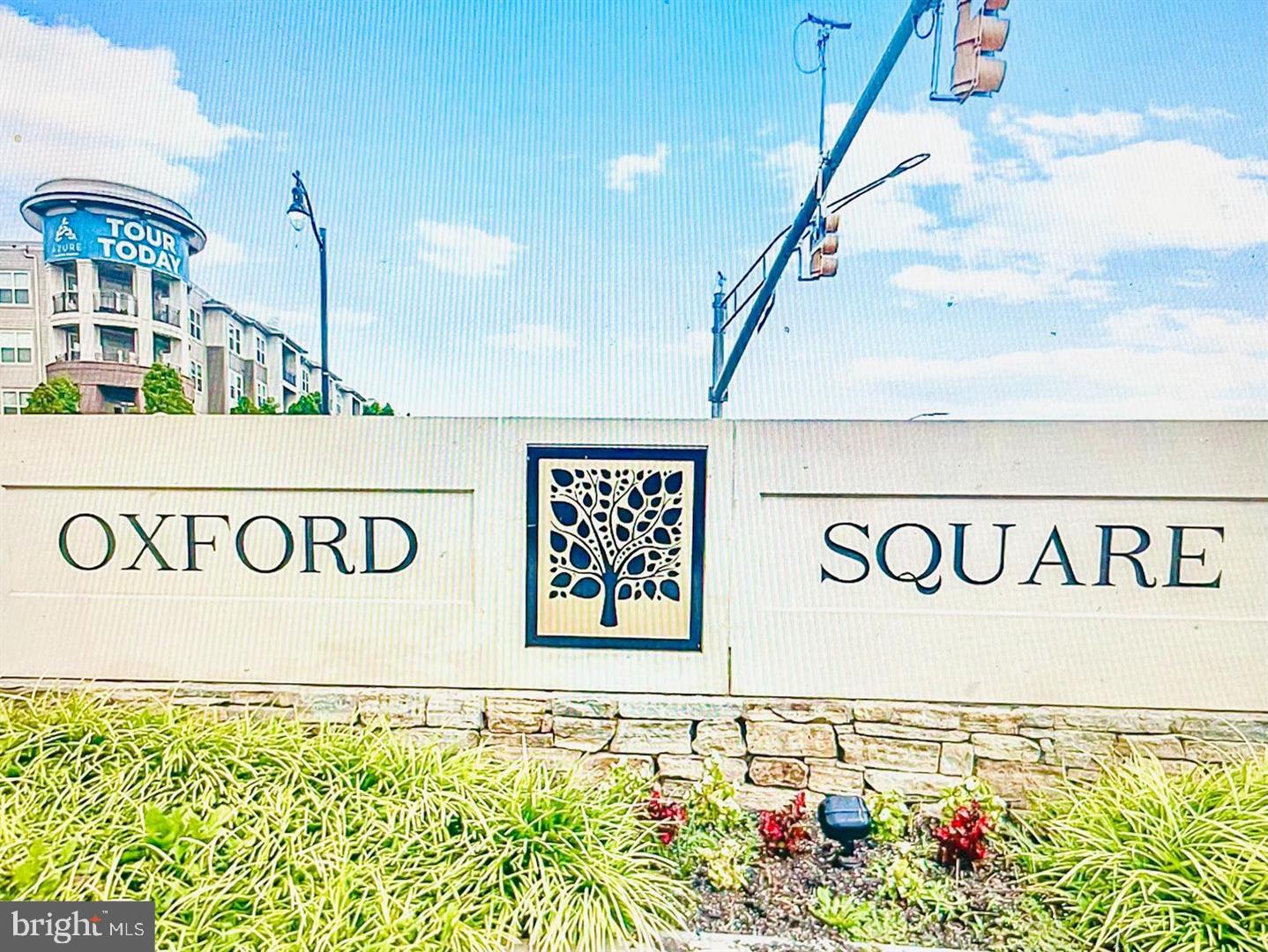 OXFORD SQUARE - Residential