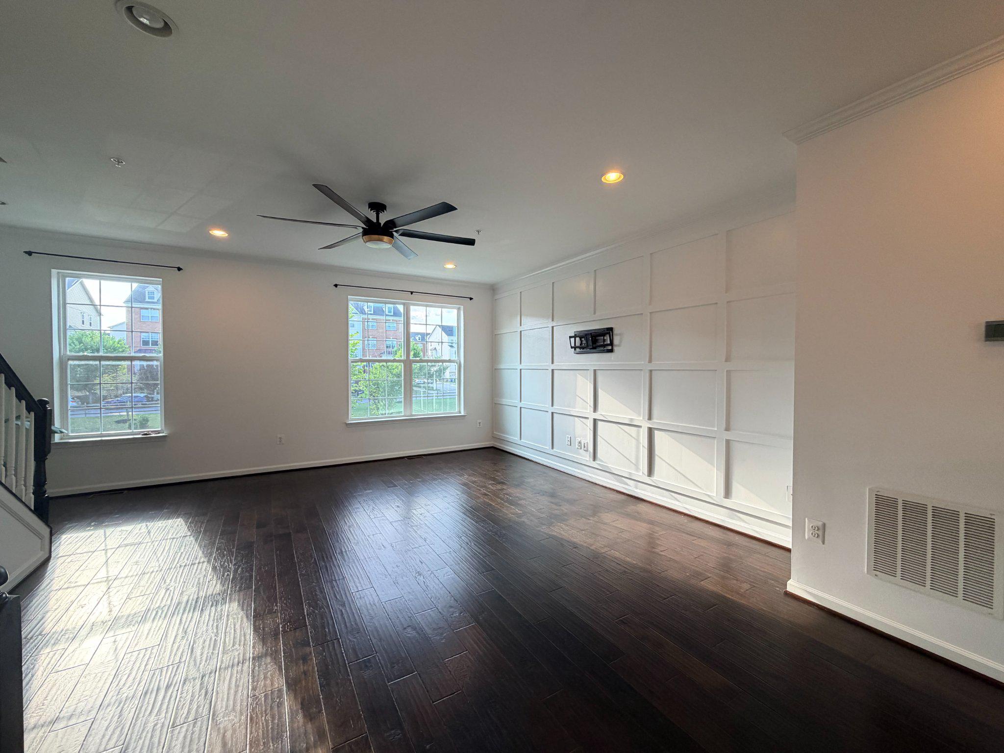 OXFORD SQUARE - Residential