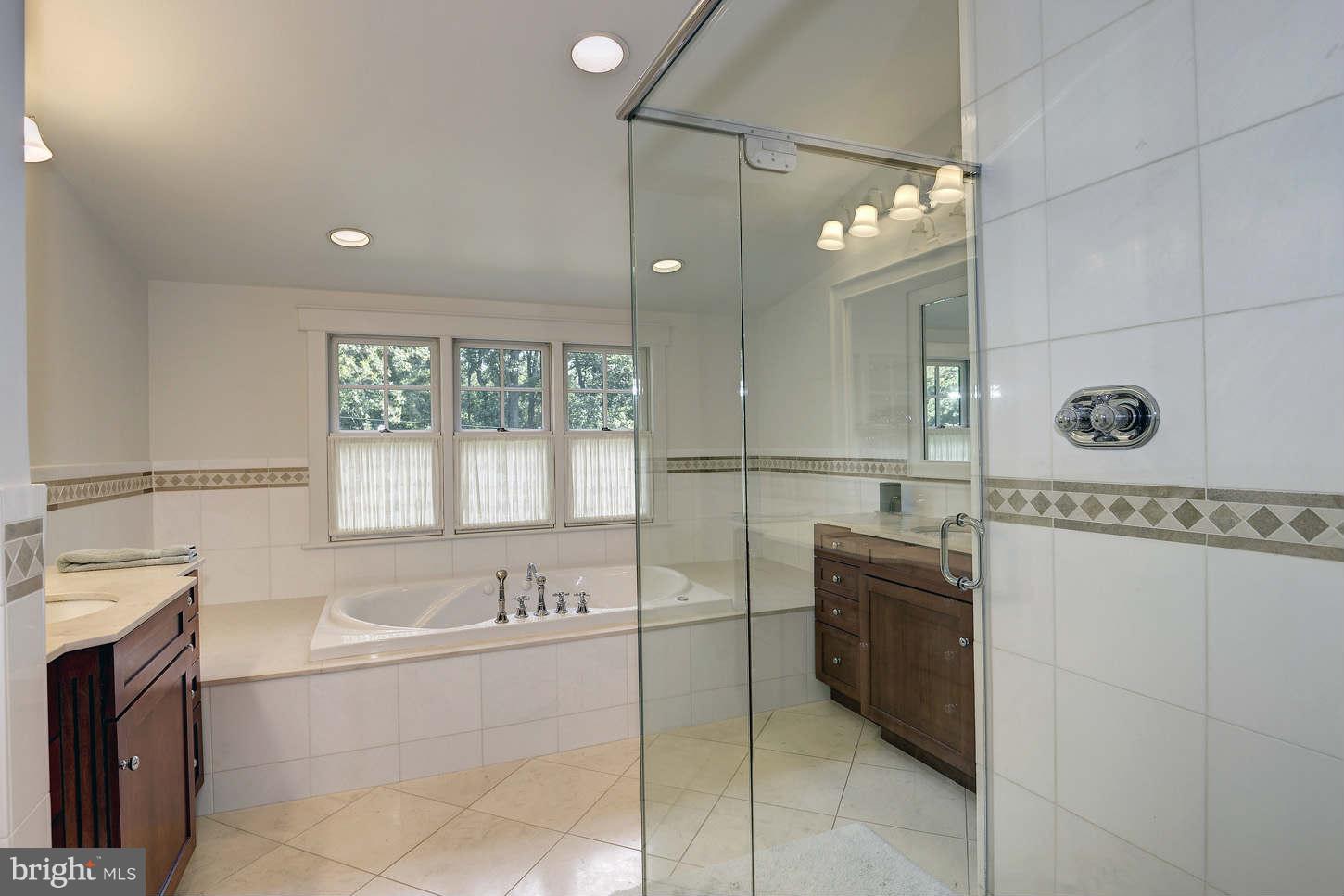 WOODLAND ACRES - Residential