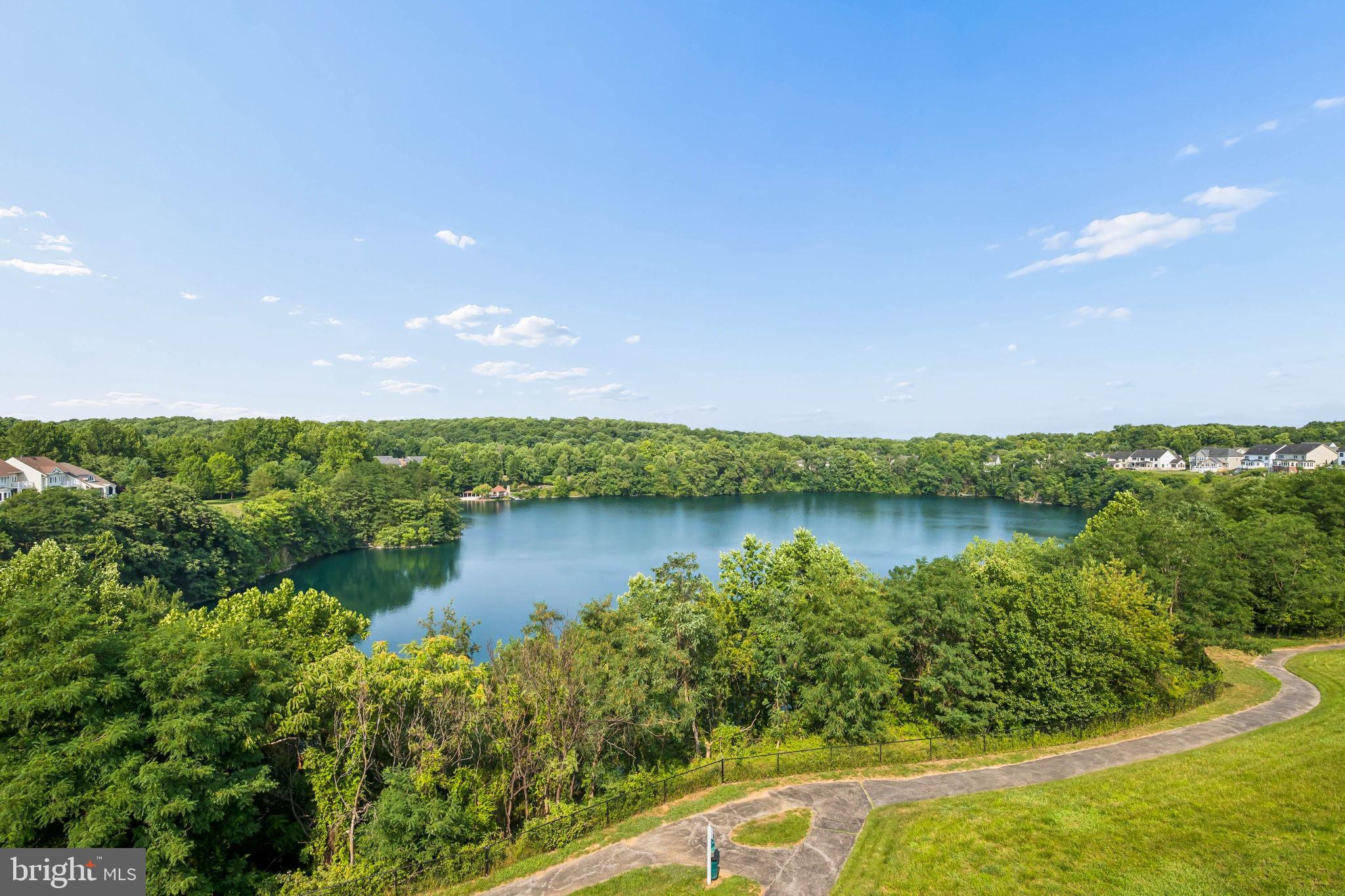 STONE LAKE - Residential