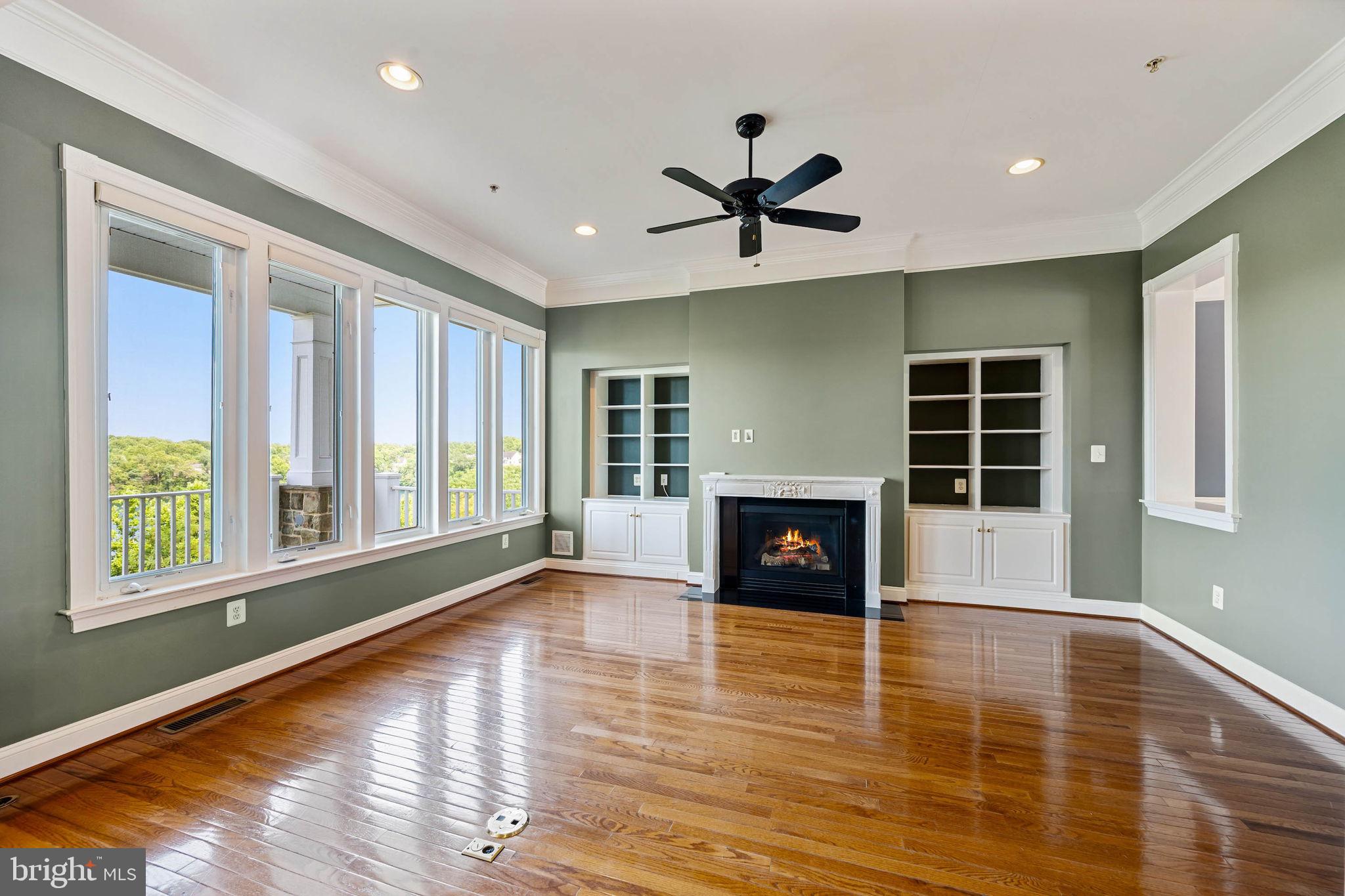 STONE LAKE - Residential