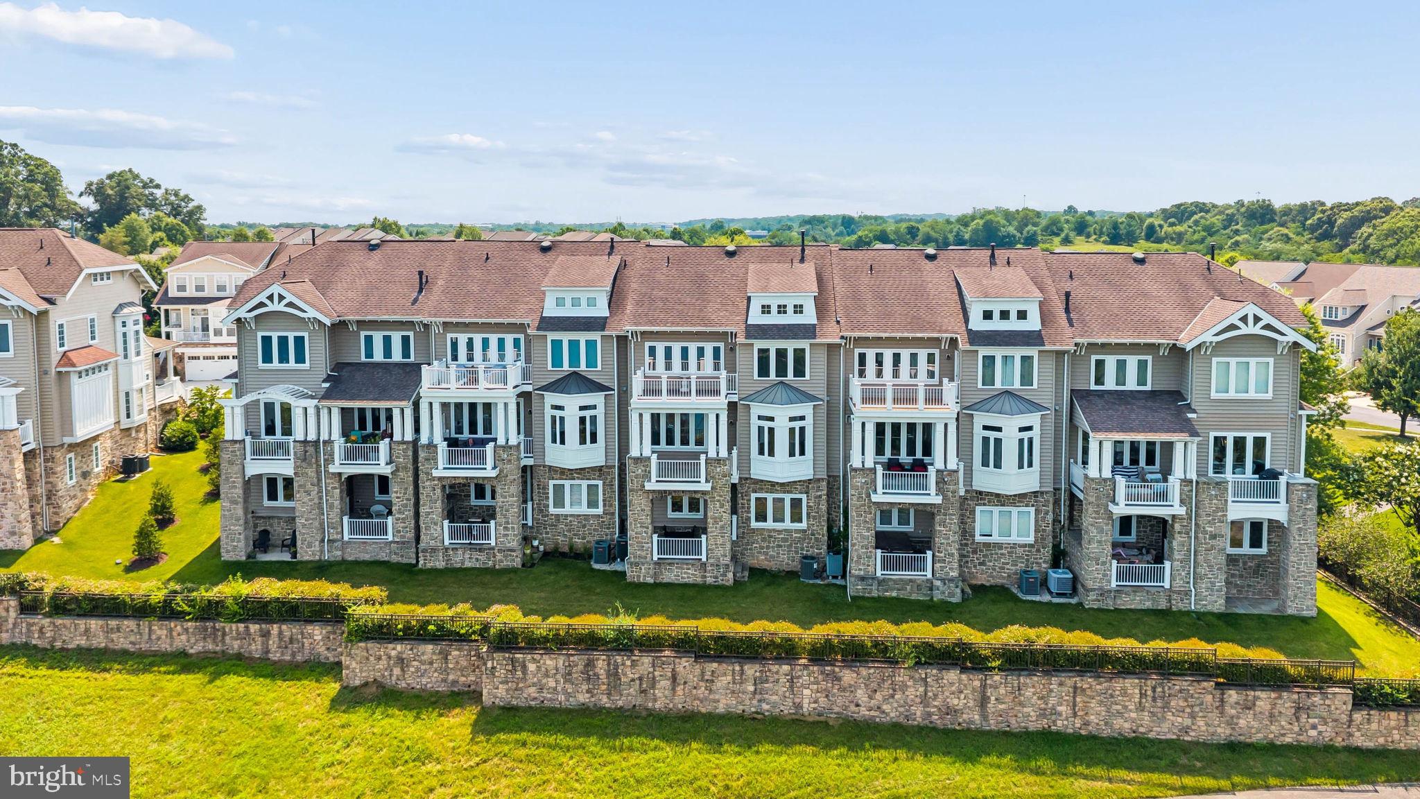 STONE LAKE - Residential