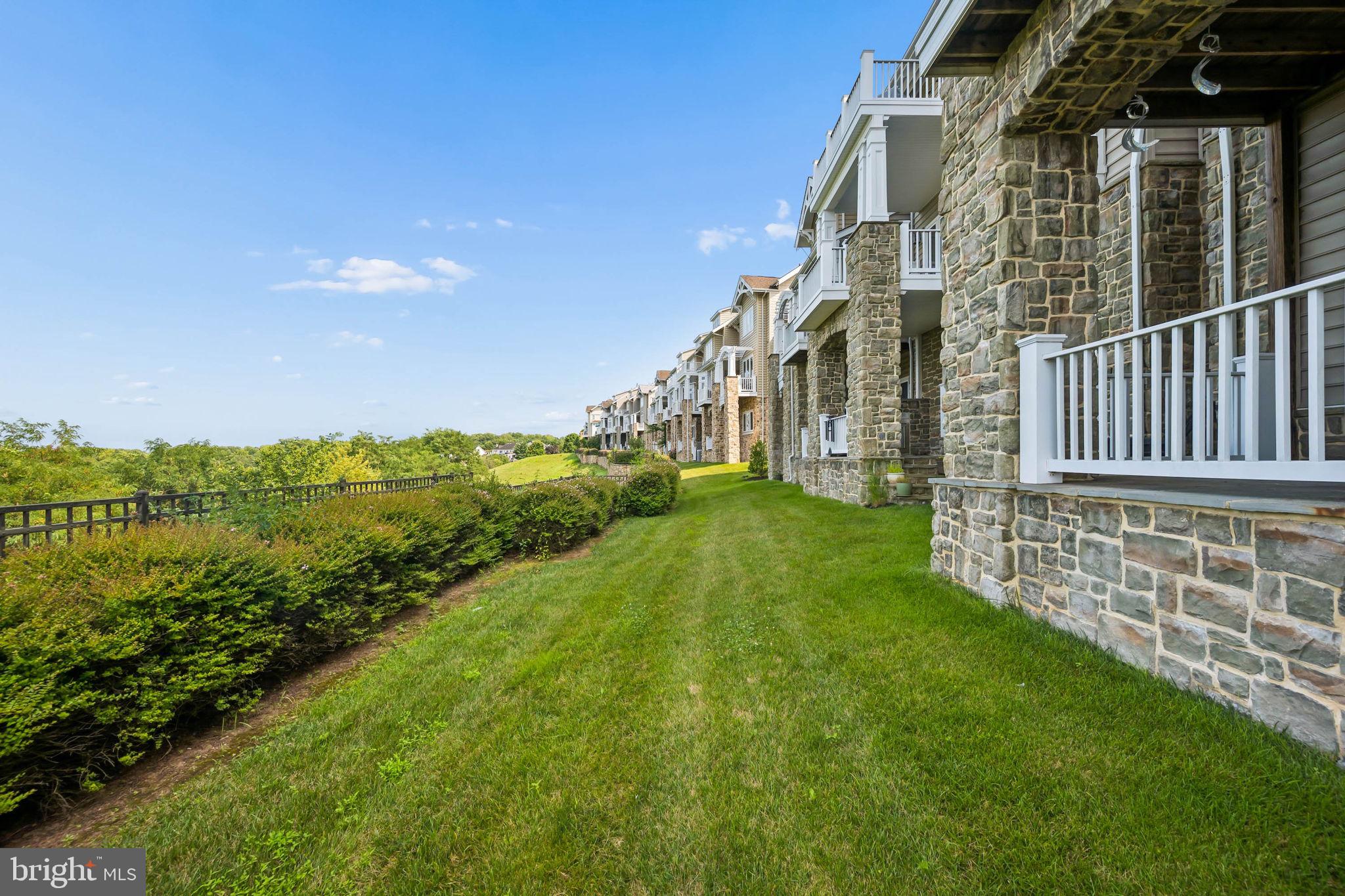STONE LAKE - Residential
