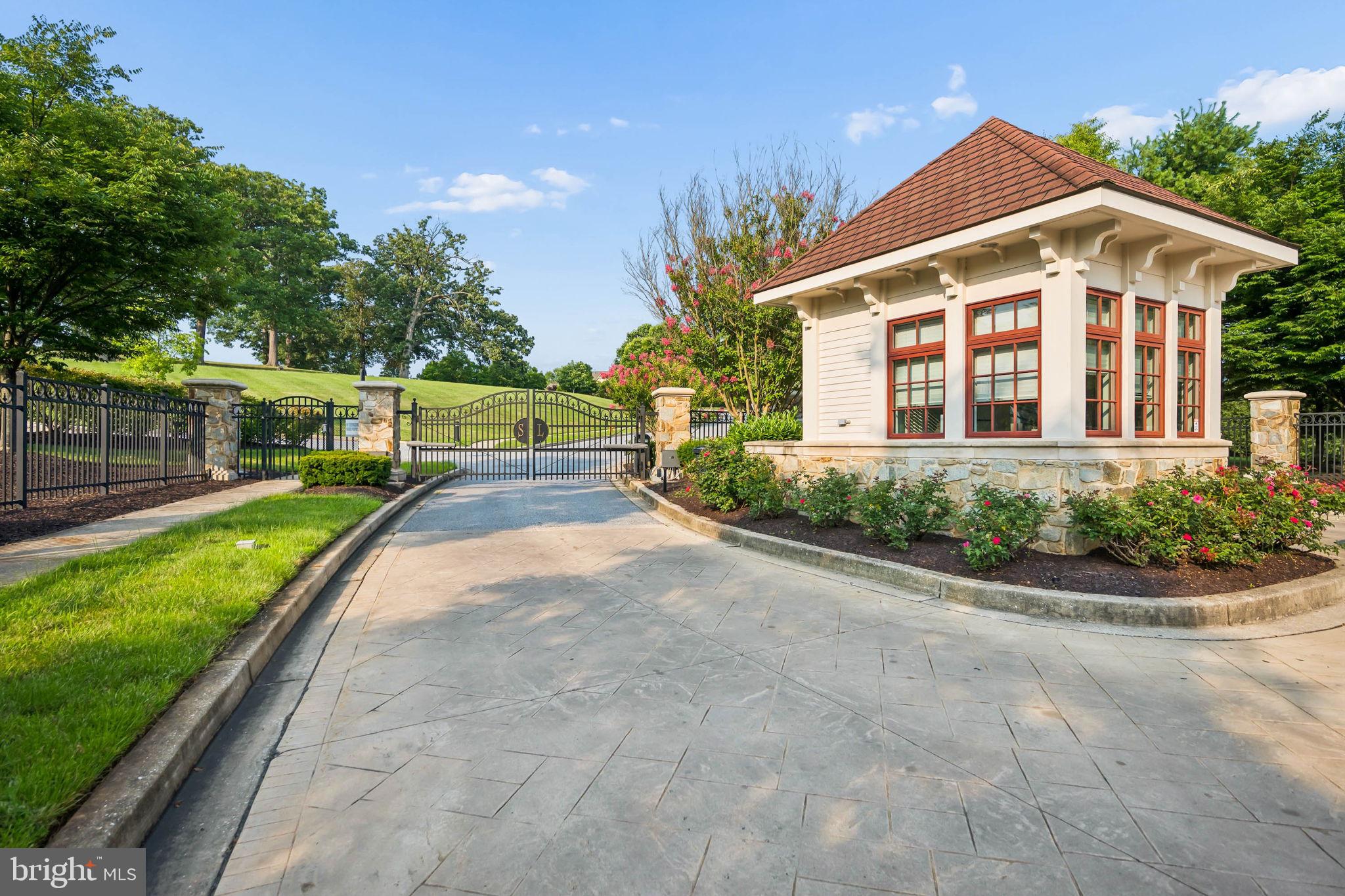 STONE LAKE - Residential