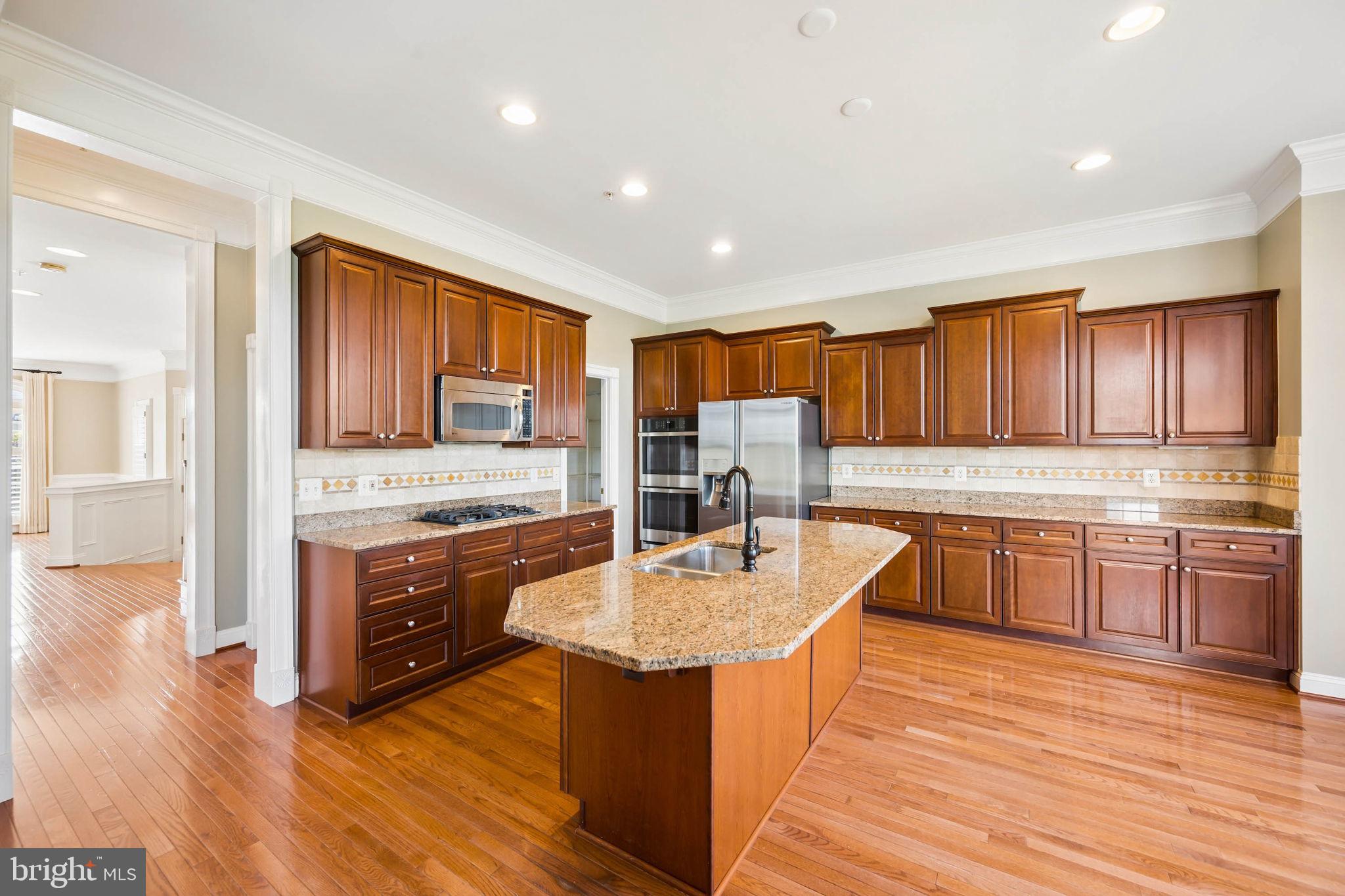 STONE LAKE - Residential