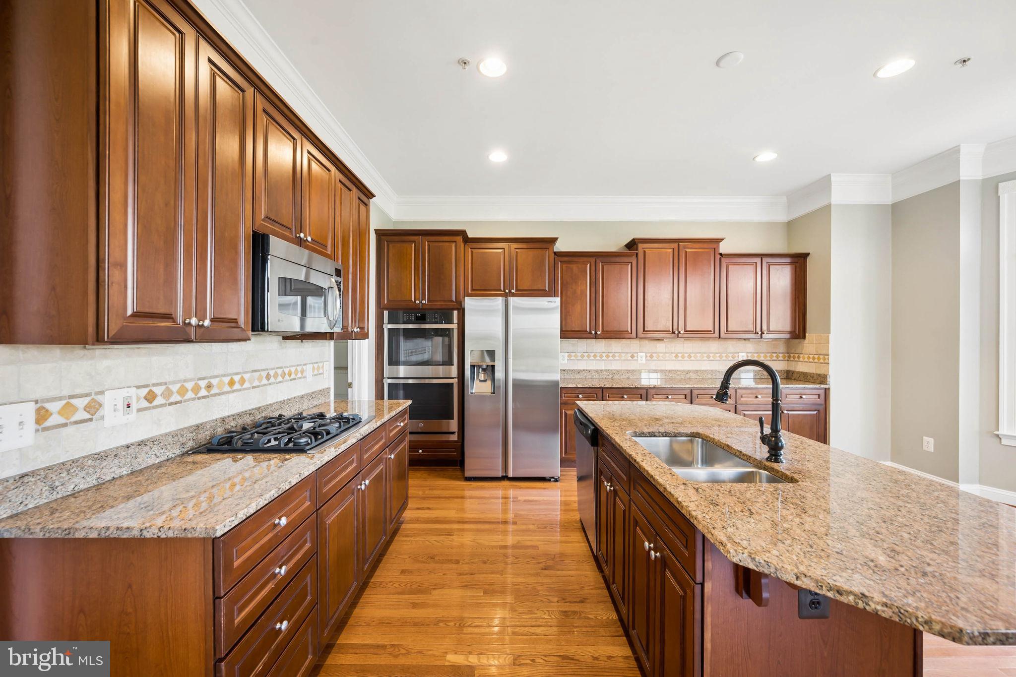 STONE LAKE - Residential