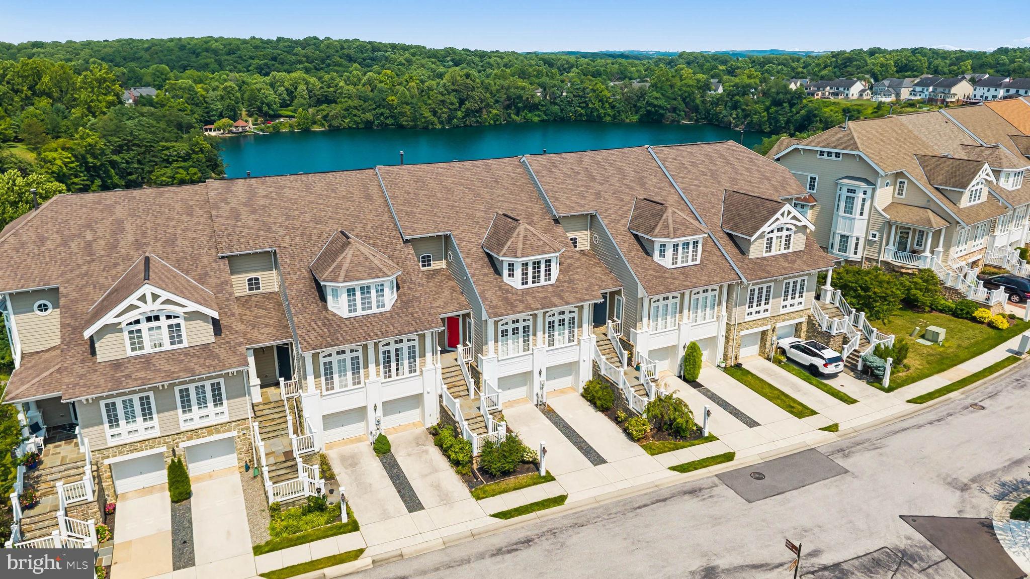 STONE LAKE - Residential