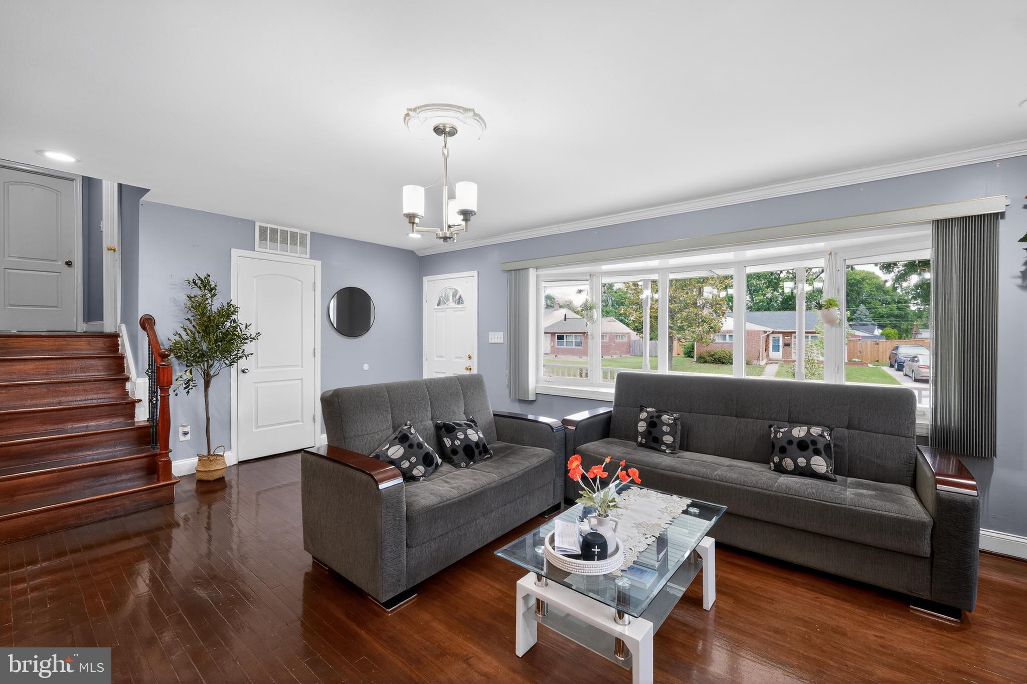 CATONSVILLE MANOR - Residential