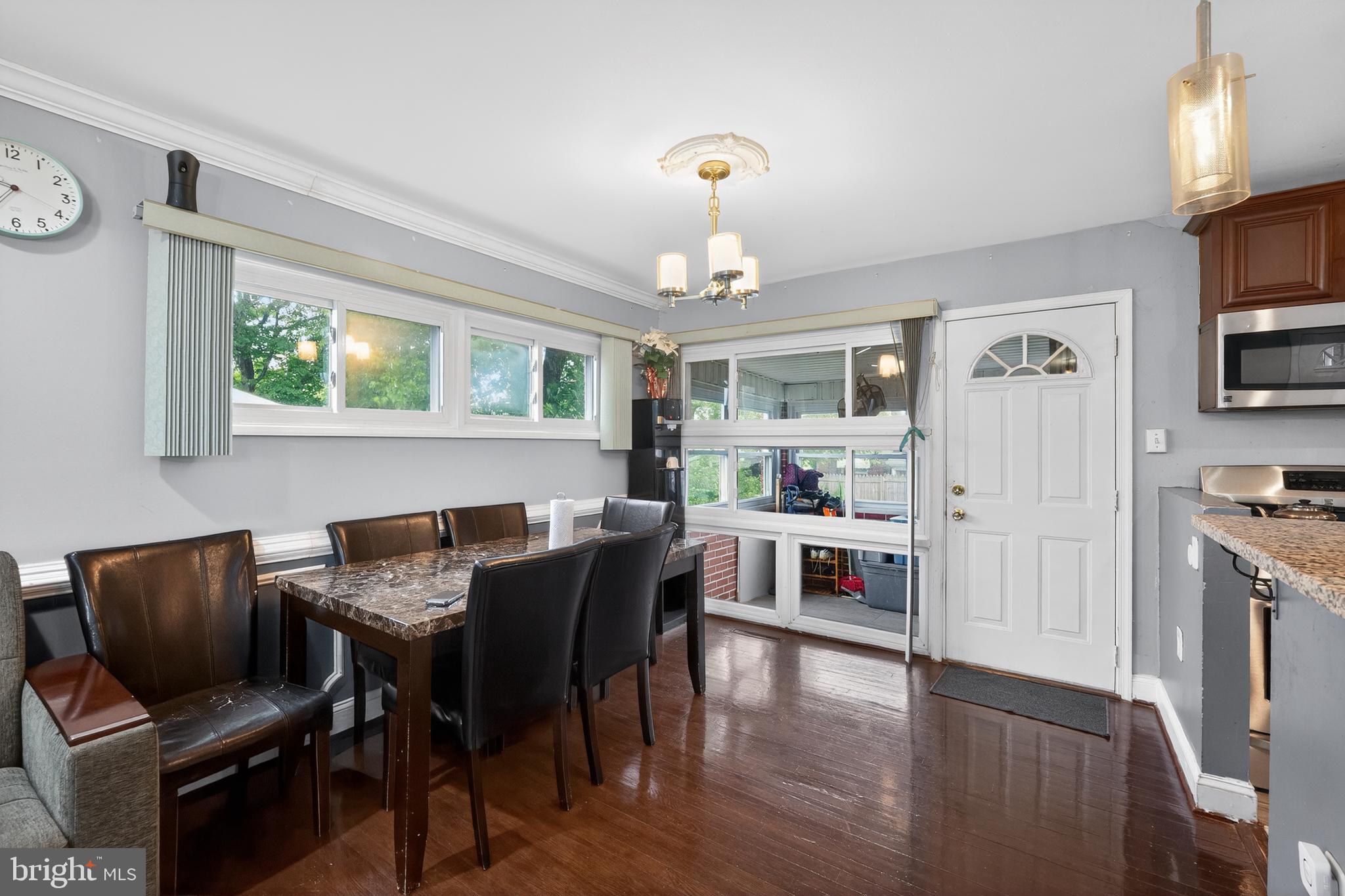 CATONSVILLE MANOR - Residential