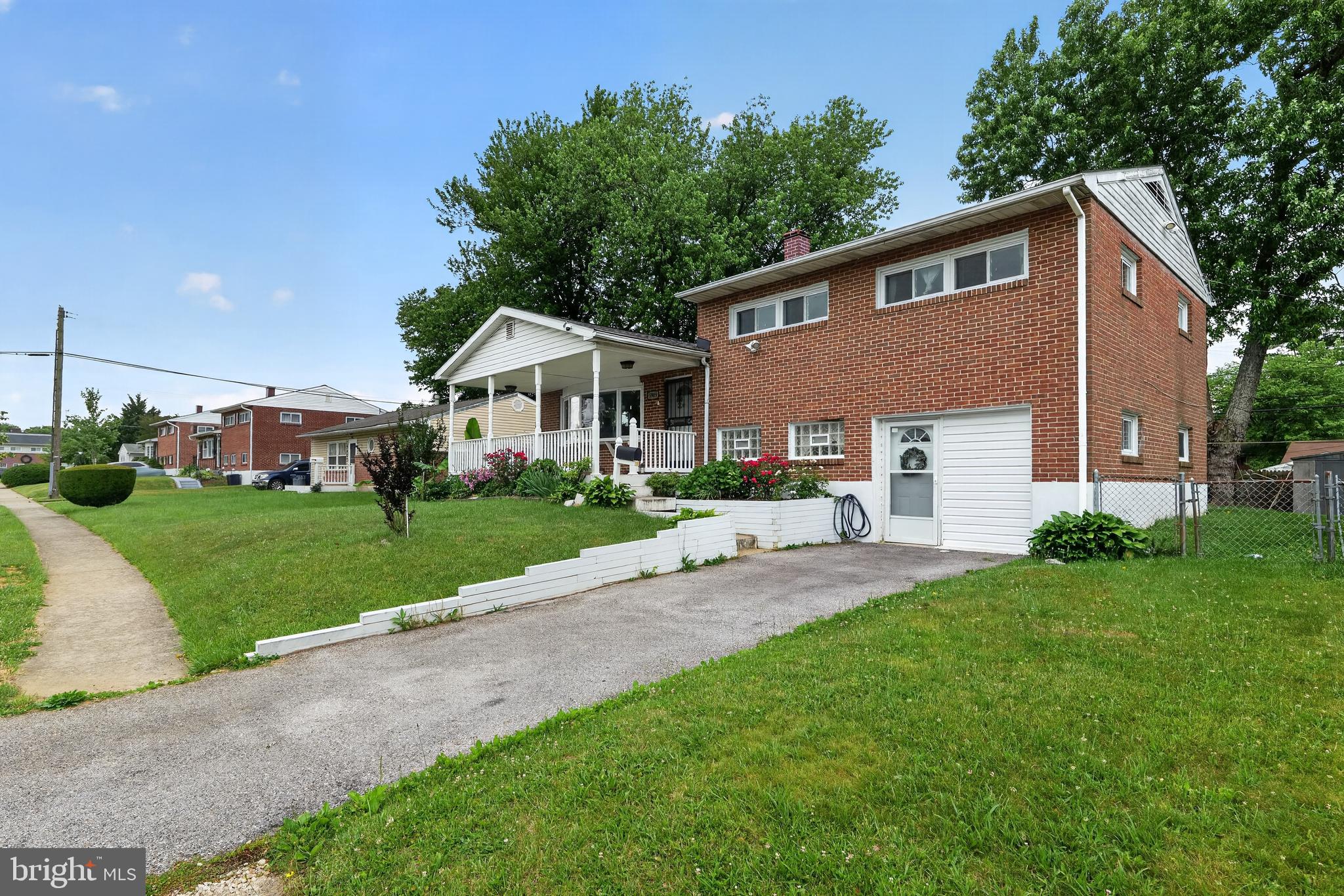 CATONSVILLE MANOR - Residential